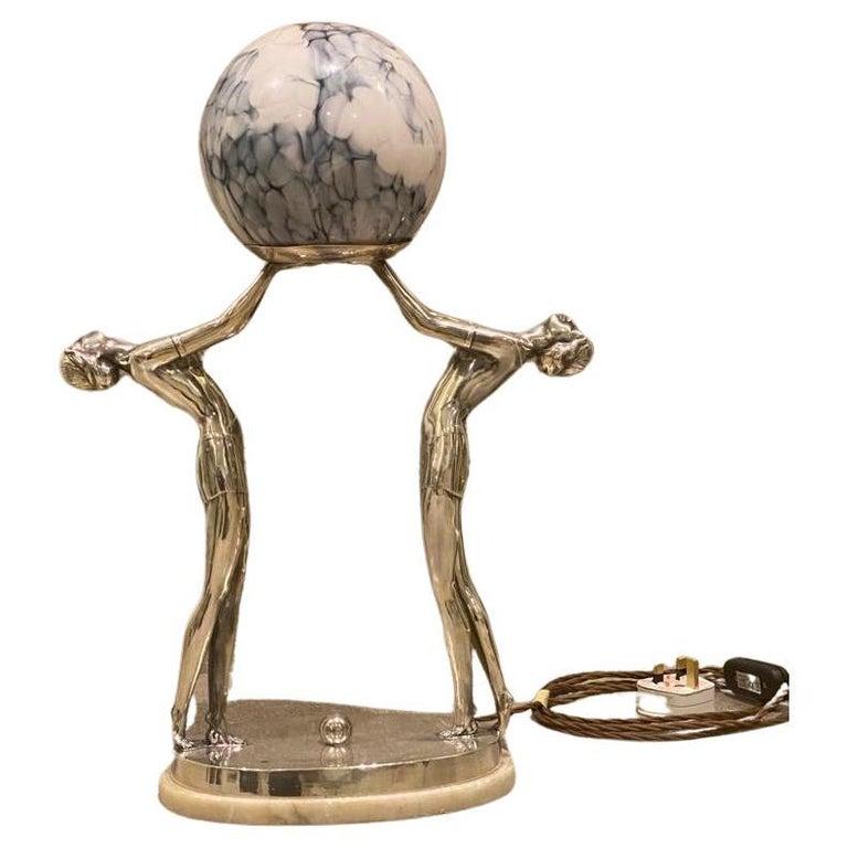 Lampe Art déco emblématique double dame en métal argenté et albâtre des années 1920 en vente 11