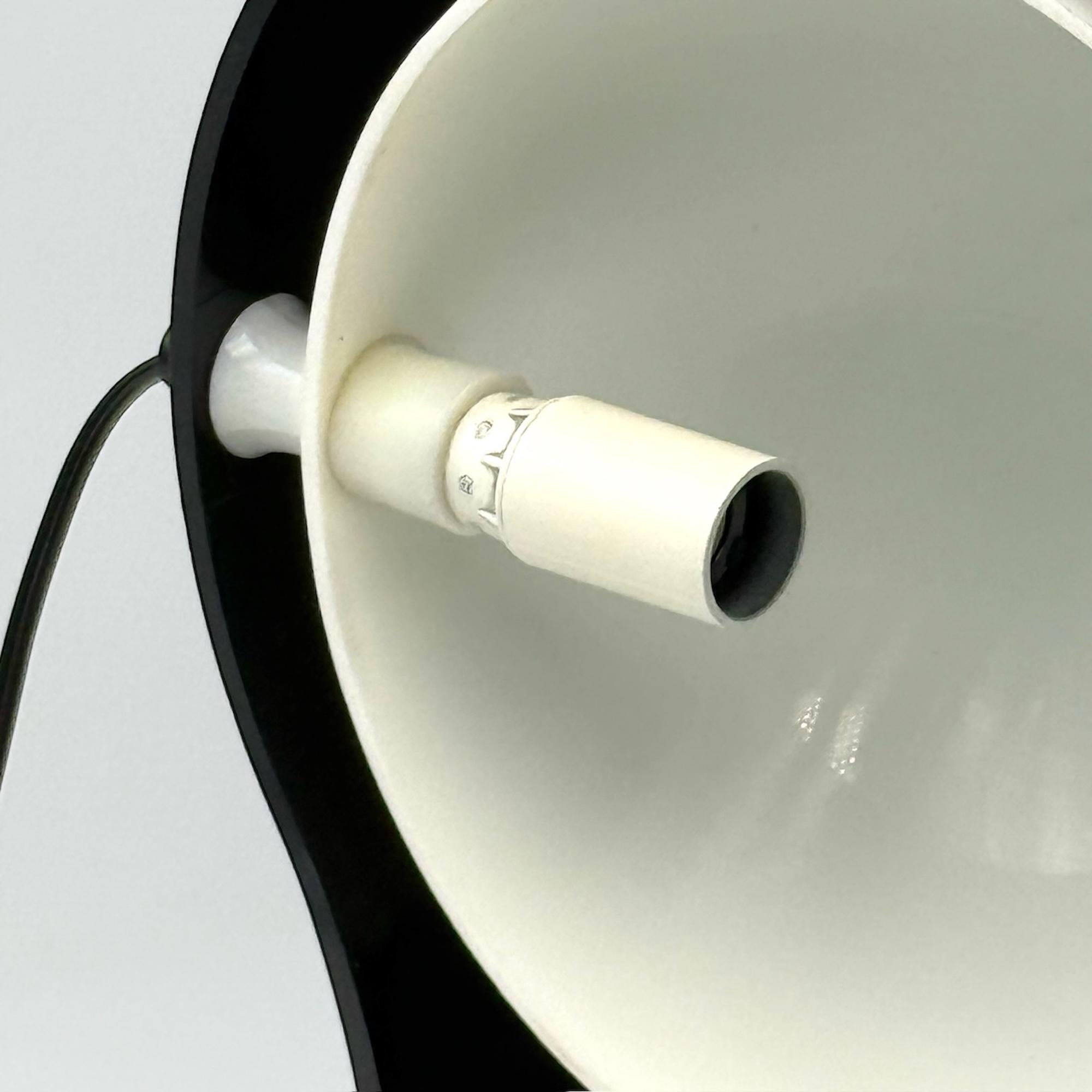 Iconic Artemide 'Telegono' Lamp by Vico Magistretti - MCM Italian Design Icon In Good Condition In San Benedetto Del Tronto, IT