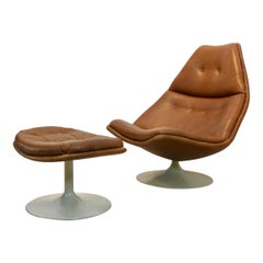 Iconique fauteuil pivotant Artifort F510 et son ottoman en cuir:: Geoffrey Harcourt '60s