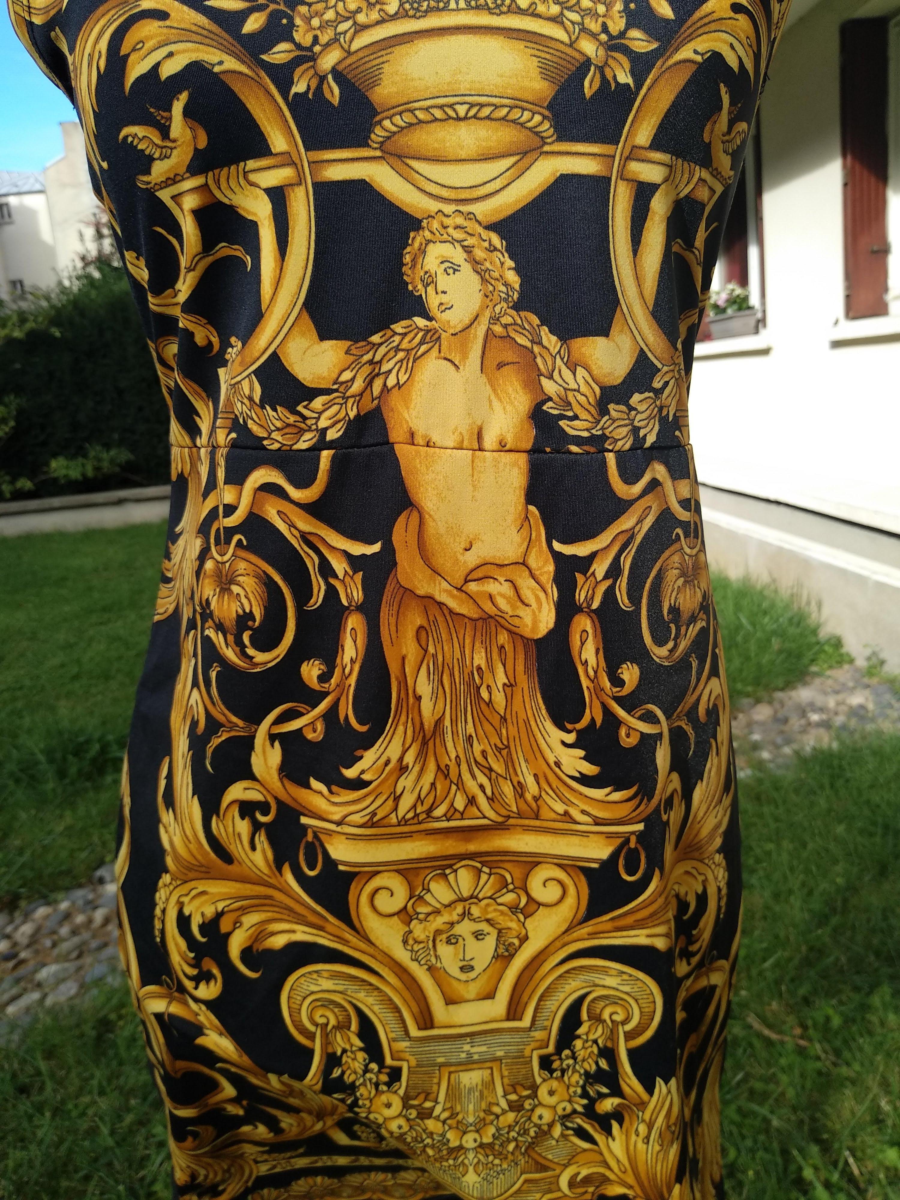 Icono Atelier A Gianni Versace Couture SS 1992 Mini Vestido Medusa Negro Barroco en Excelente estado para la venta en PARIS, FR