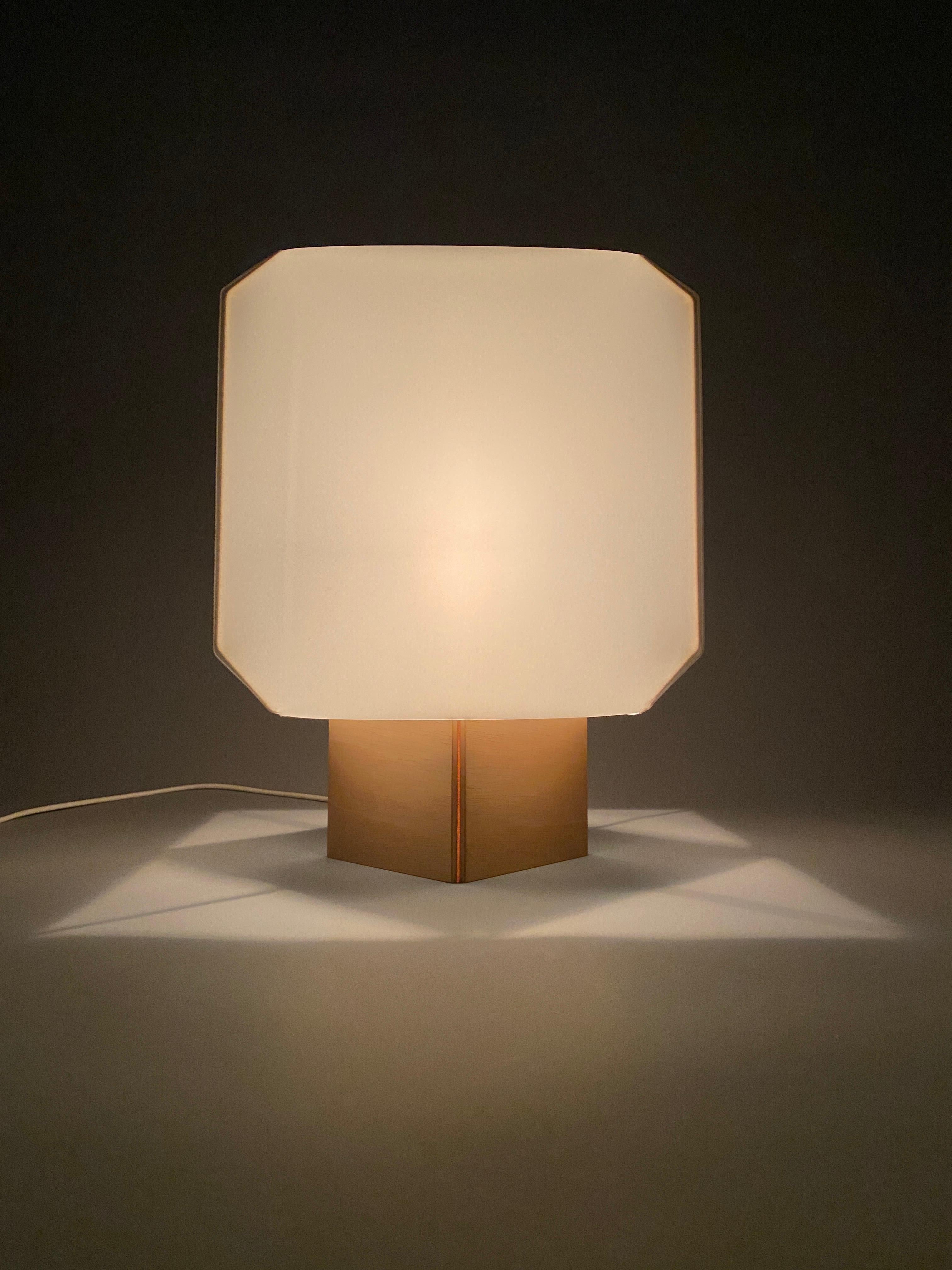 Iconic Bali Table Lamp by Bruno Munari for Danese Milano 1958 mediados del siglo XX en venta