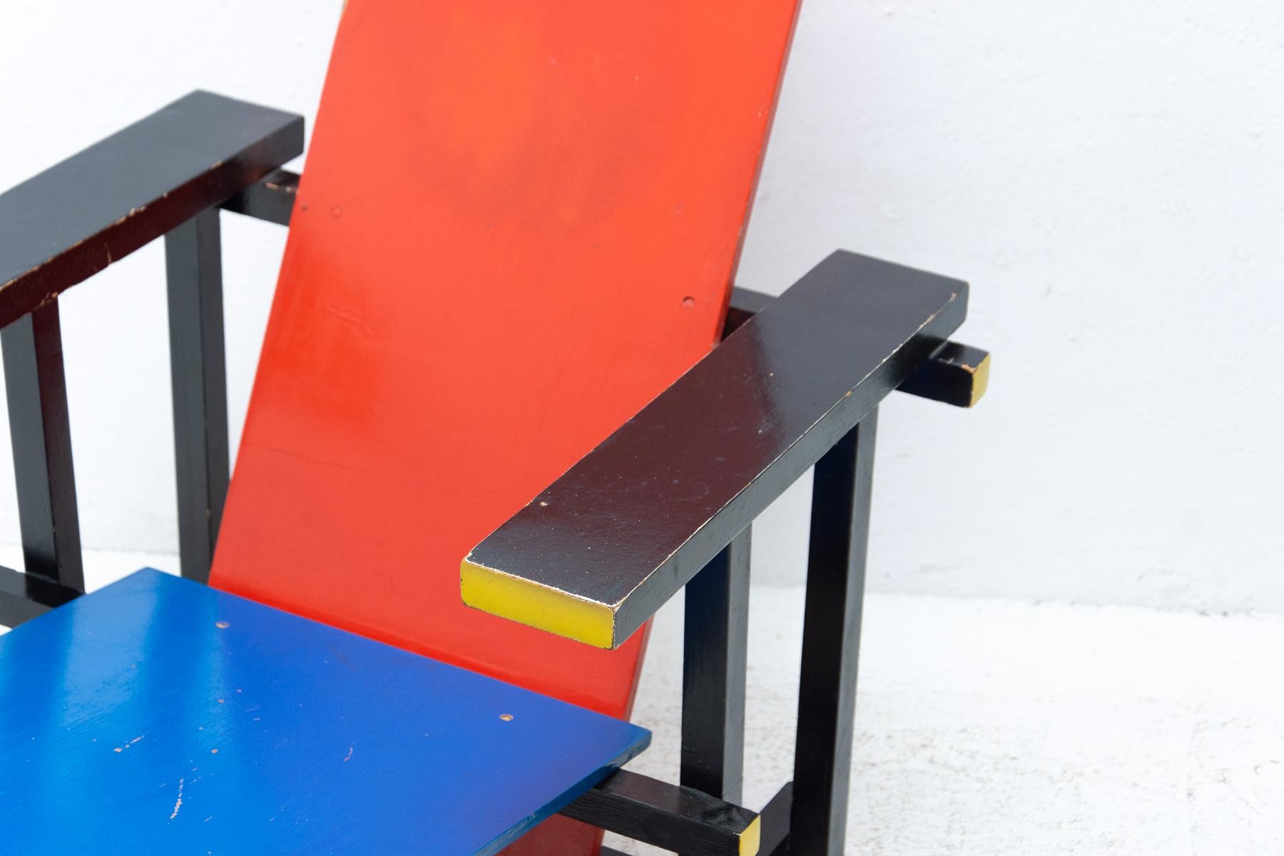 Iconic Bauhaus wooden Chair by Entwurf Gerrit Rietveld, 1970´s In Good Condition In Prague 8, CZ