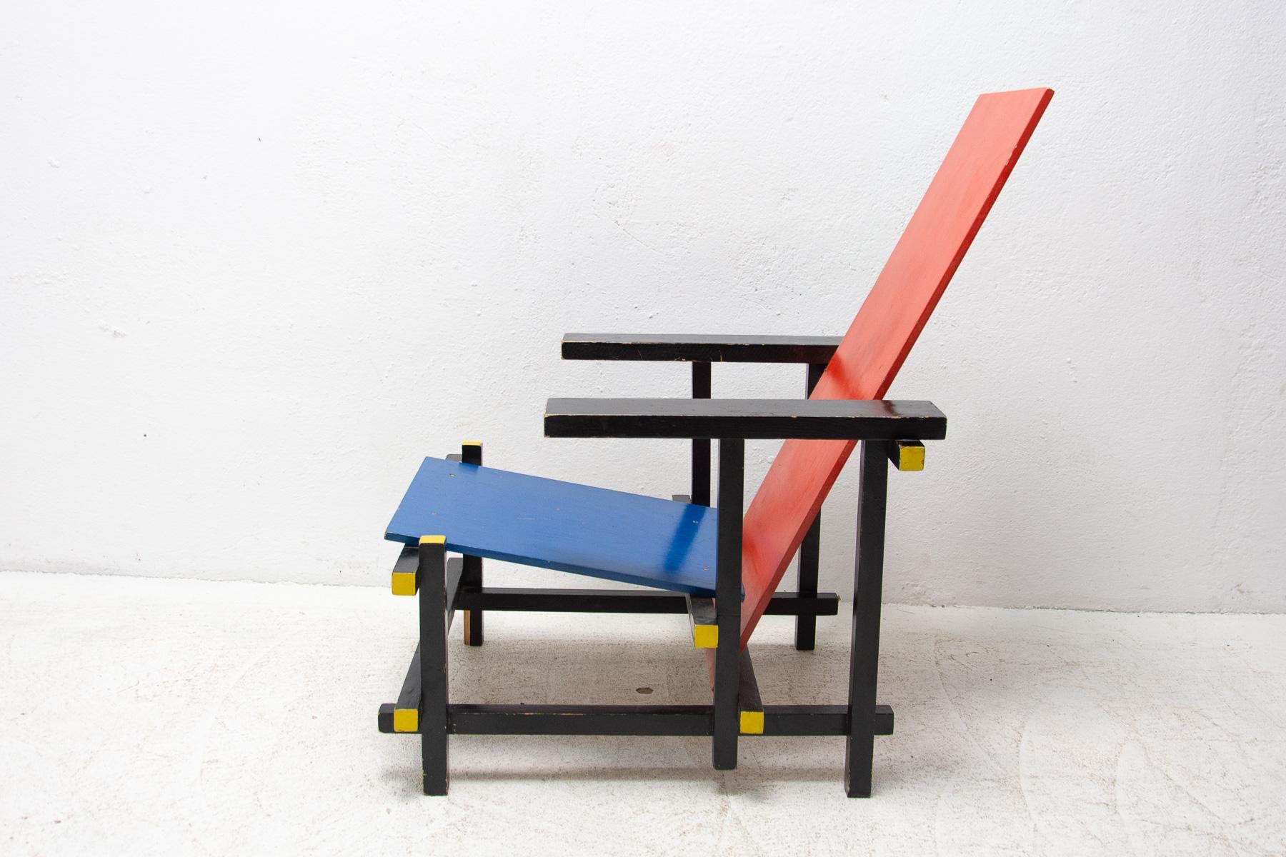 Wood Iconic Bauhaus wooden Chair by Entwurf Gerrit Rietveld, 1970´s