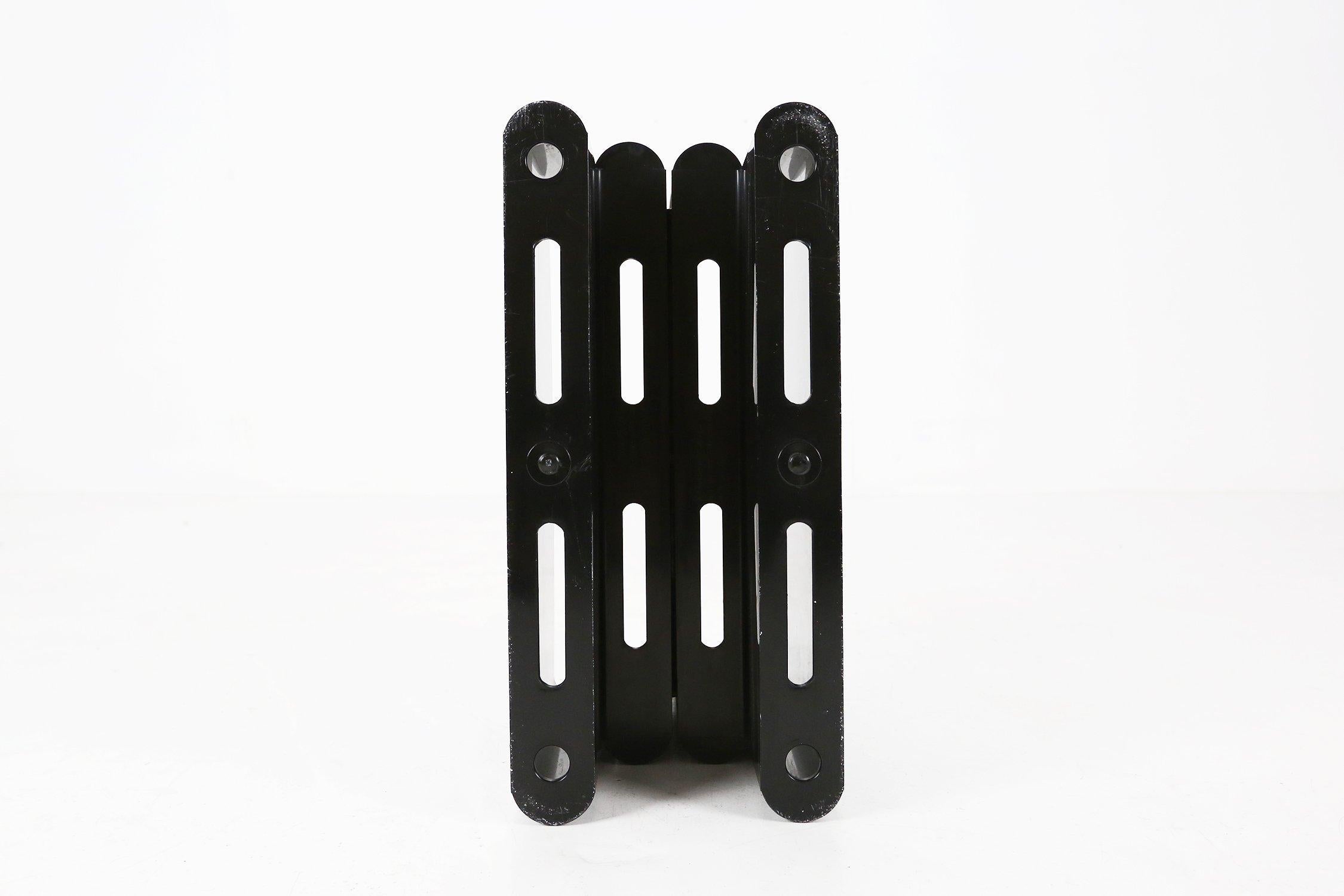 Iconic black magazine rack 4676 by Giotto Stoppino for Kartel, Italy 1970s For Sale 1