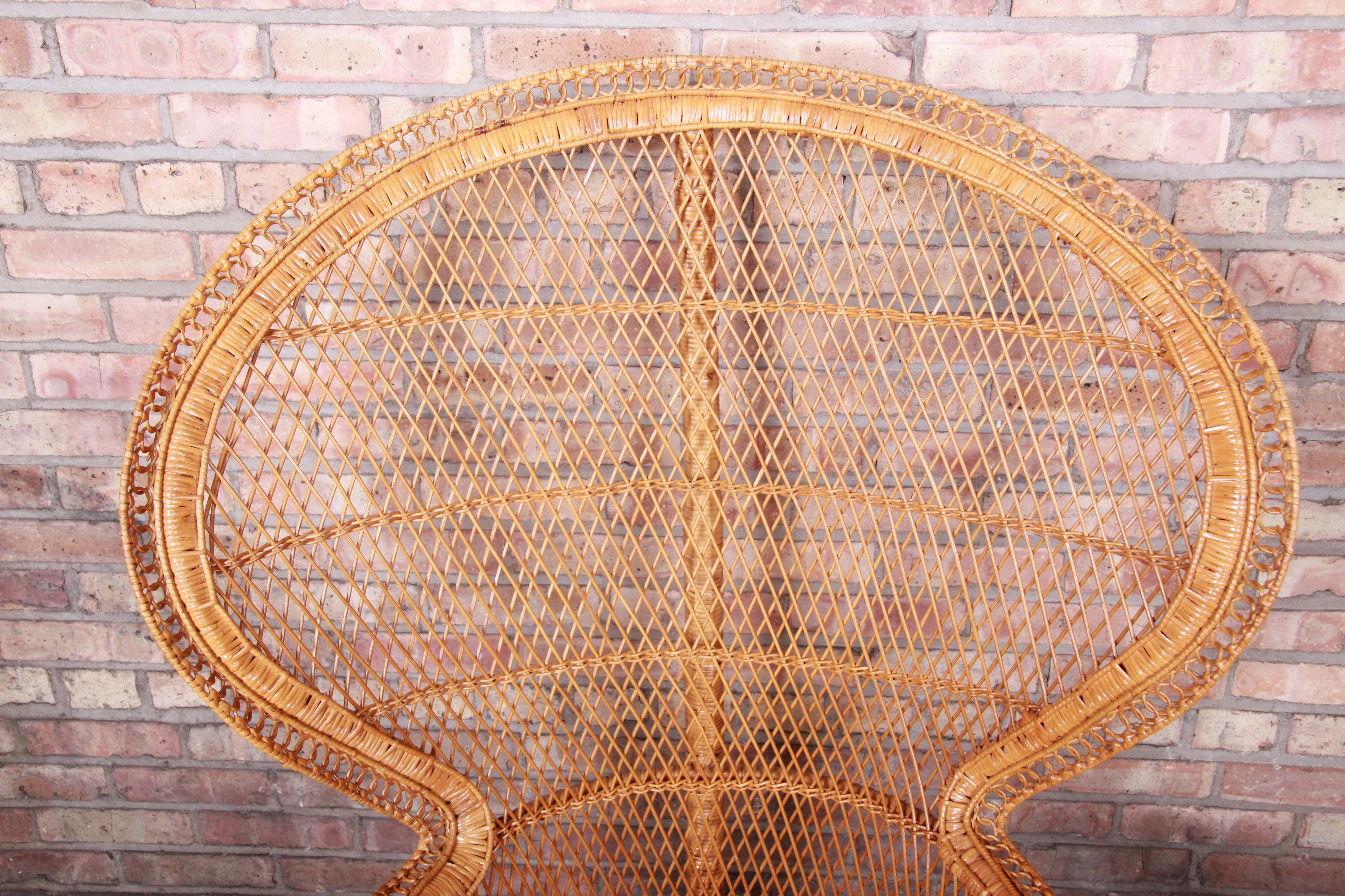 Iconic Bohemian Rattan and Wicker Peacock Chair, 1970s In Good Condition In South Bend, IN