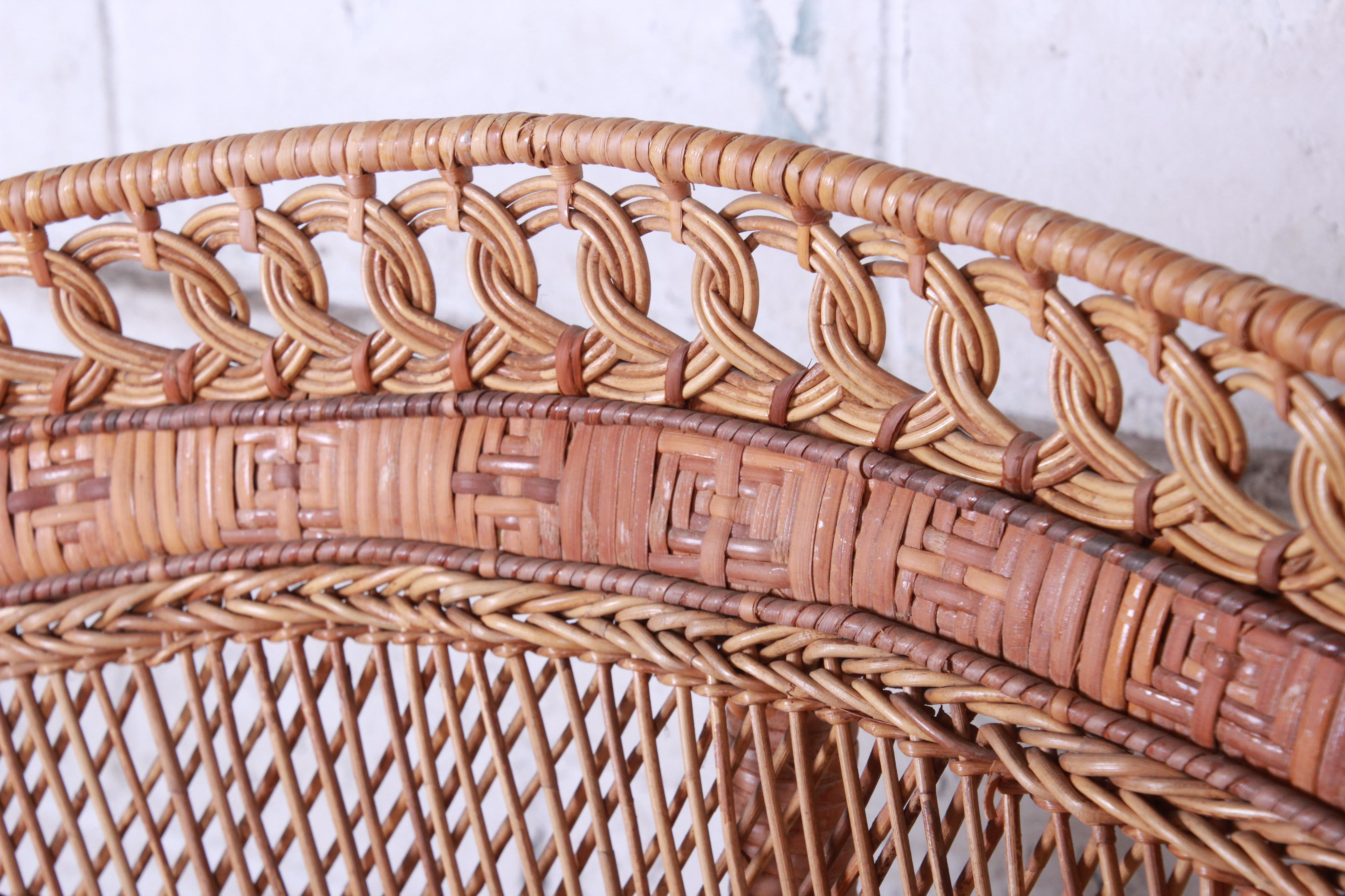 Iconic Bohemian Wicker Emanuelle Peacock Chair, 1970s In Good Condition In South Bend, IN