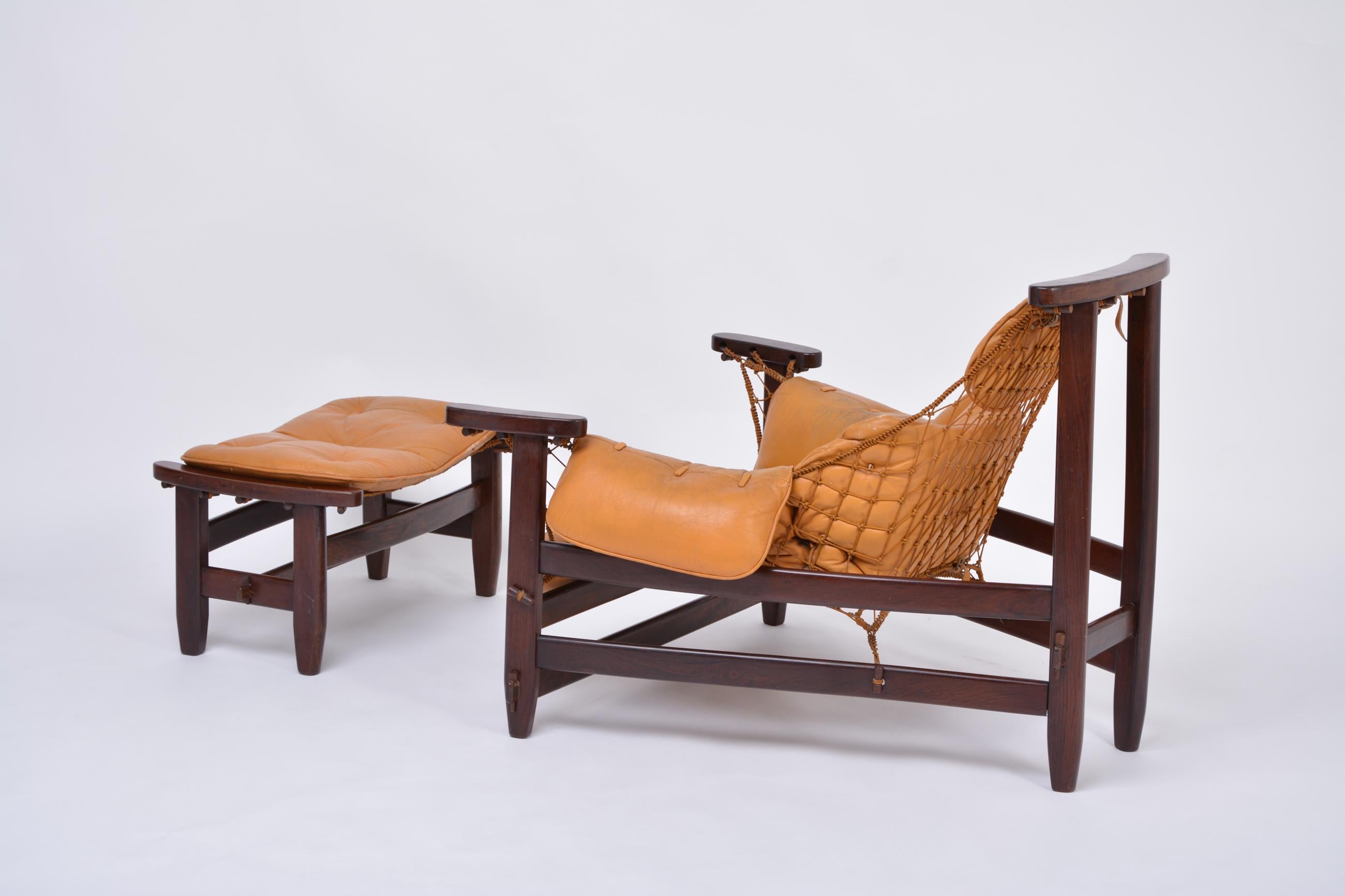 Iconic Brazilian Jangada Lounge Chair with Ottoman by Jean Gillon, 1968 In Good Condition In Berlin, DE