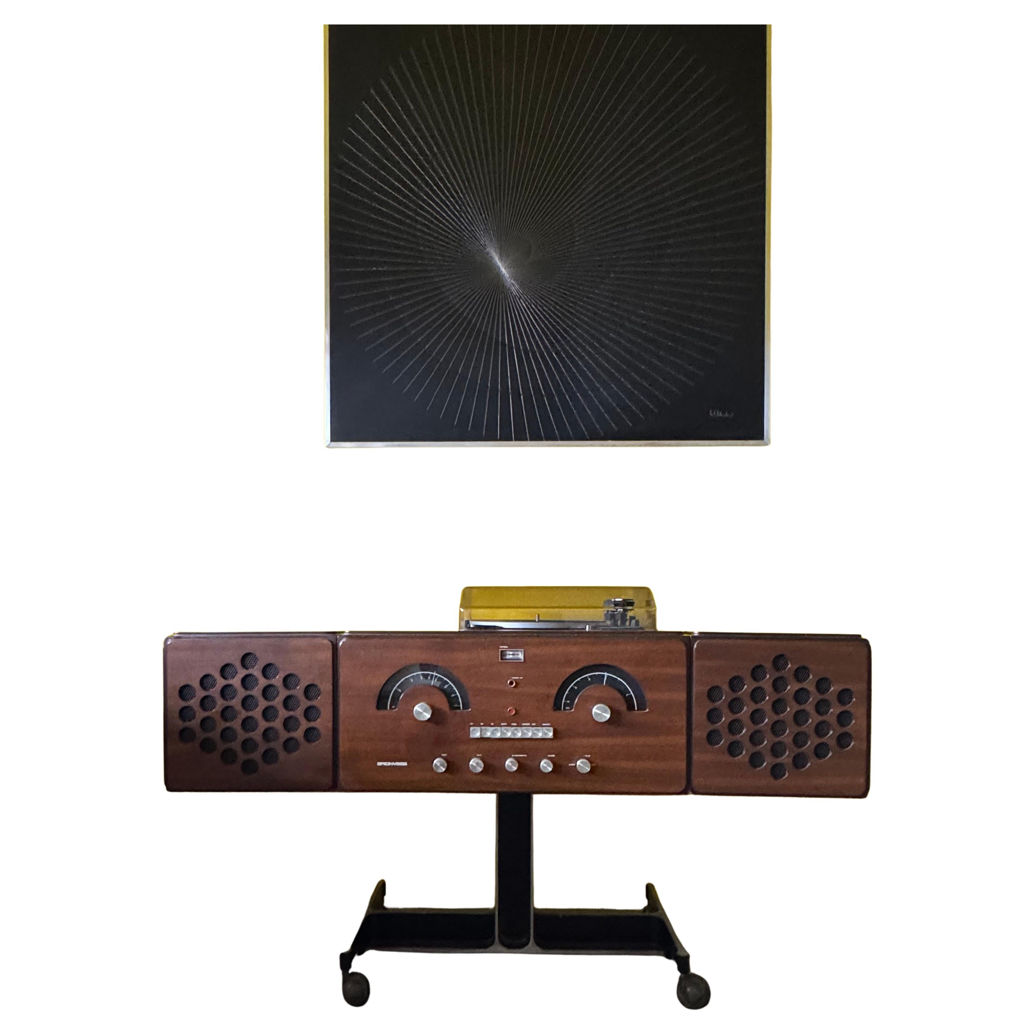 Icónico tocadiscos de radio Brionvega RR126 de Achille Castiglioni