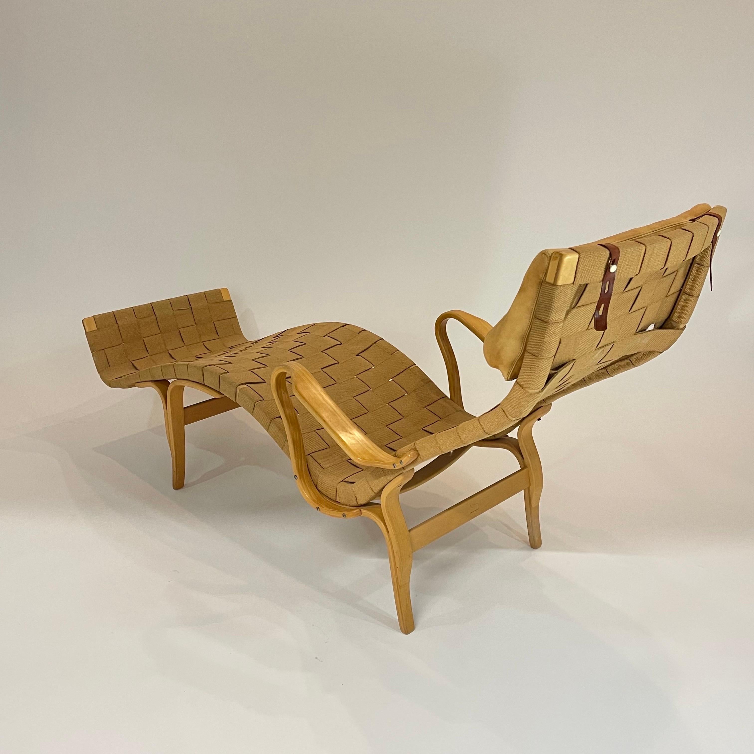 Mid-Century Modern Iconic Bruno Mathsson Pernilla Chaise Lounge for Firma Karl Mathsson Sweden 1978