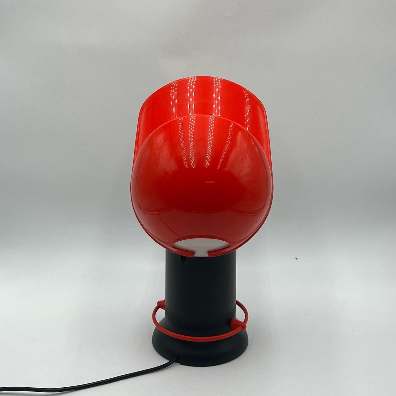 Iconic 'CAP' Table Lamp by Giorgetto Giugiaro for Bilumen Italy, 1980s For Sale 4