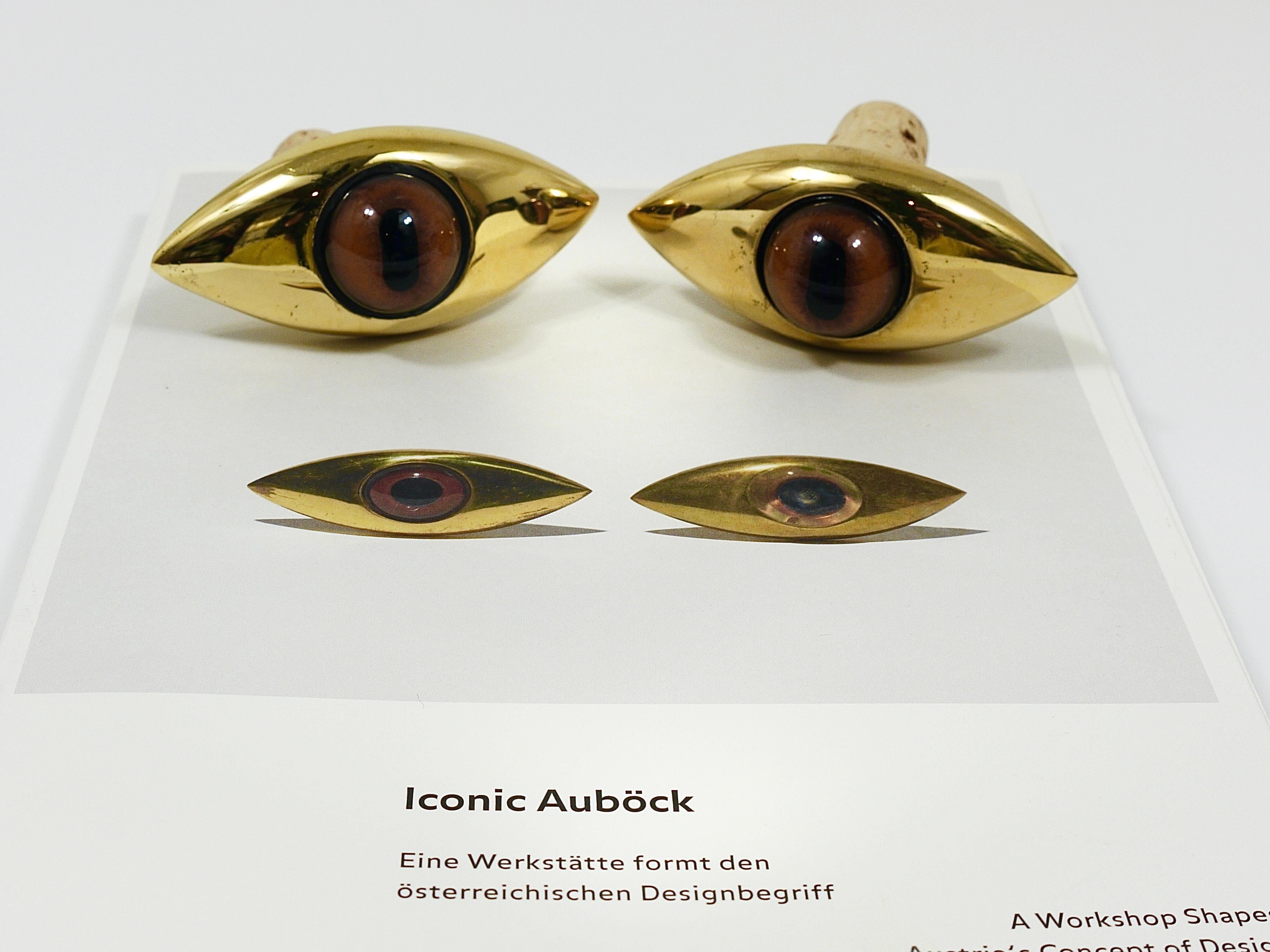 Mid-Century moderno L'iconico tappo a occhio artigianale Carl Auböck #4538, sughero e ottone, Austria in vendita