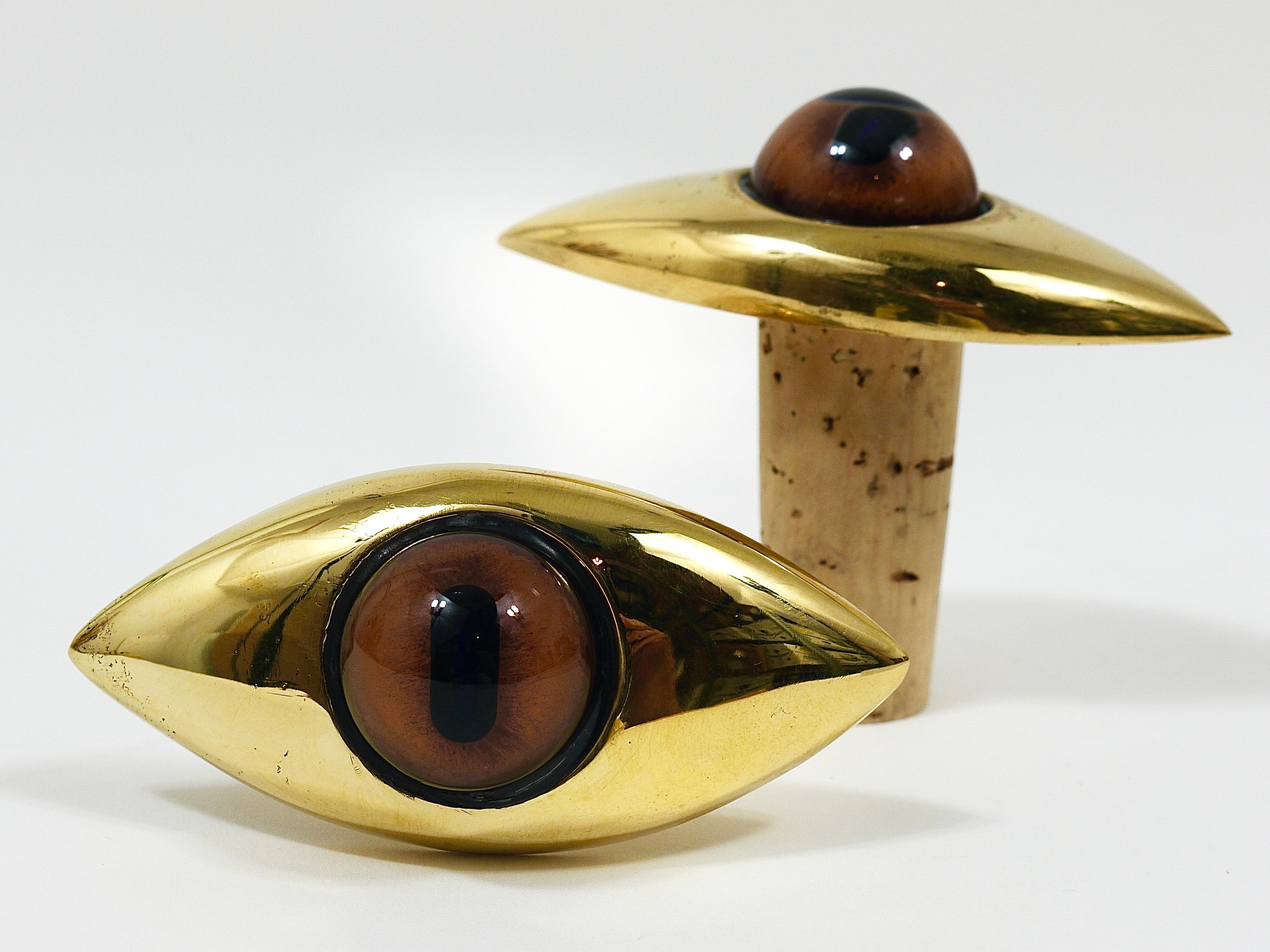 XXI secolo e contemporaneo L'iconico tappo a occhio artigianale Carl Auböck #4538, sughero e ottone, Austria in vendita