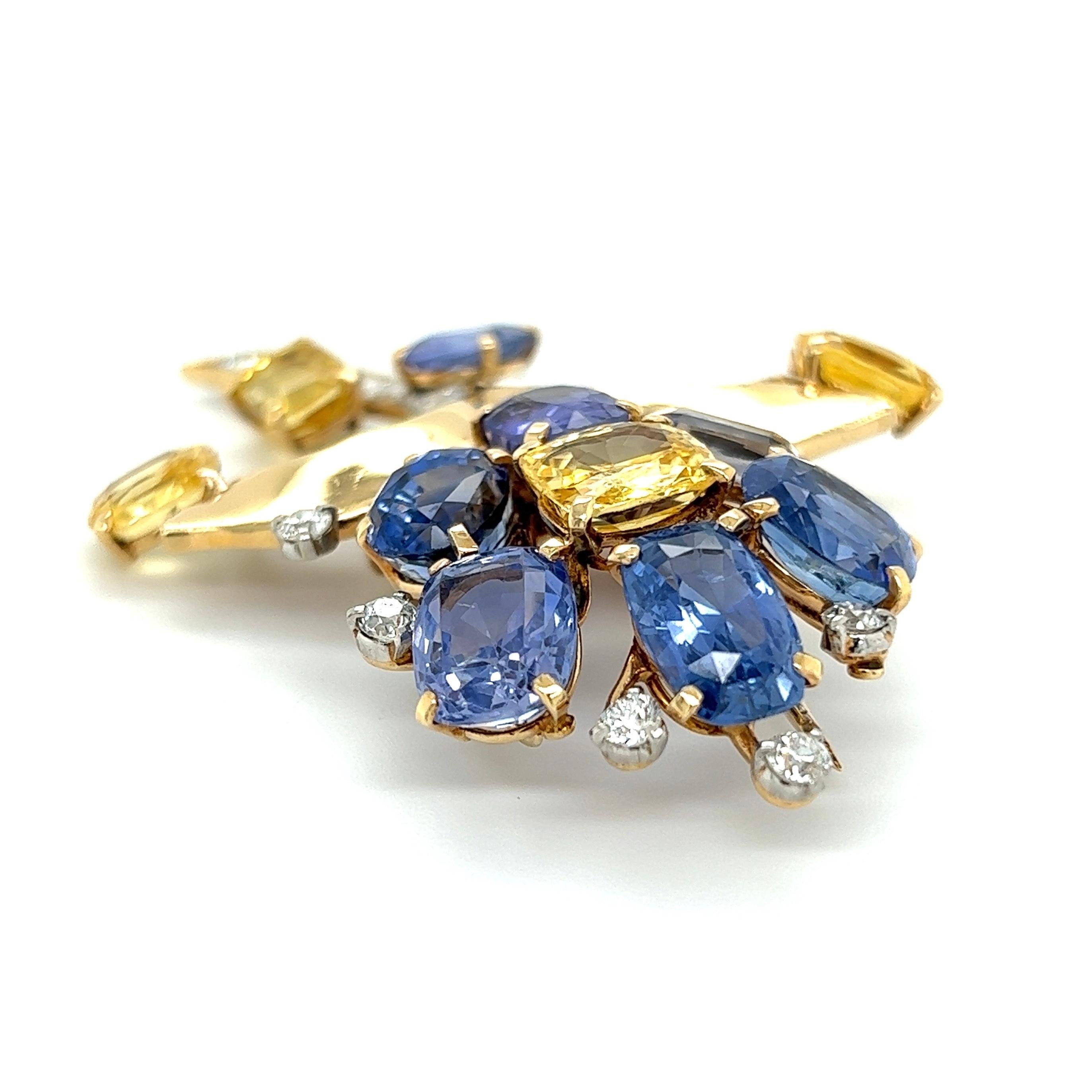 Iconic Cartier Sapphire and Diamond Vintage Brooch Pin Estate Fine Jewelry In Excellent Condition For Sale In Montreal, QC