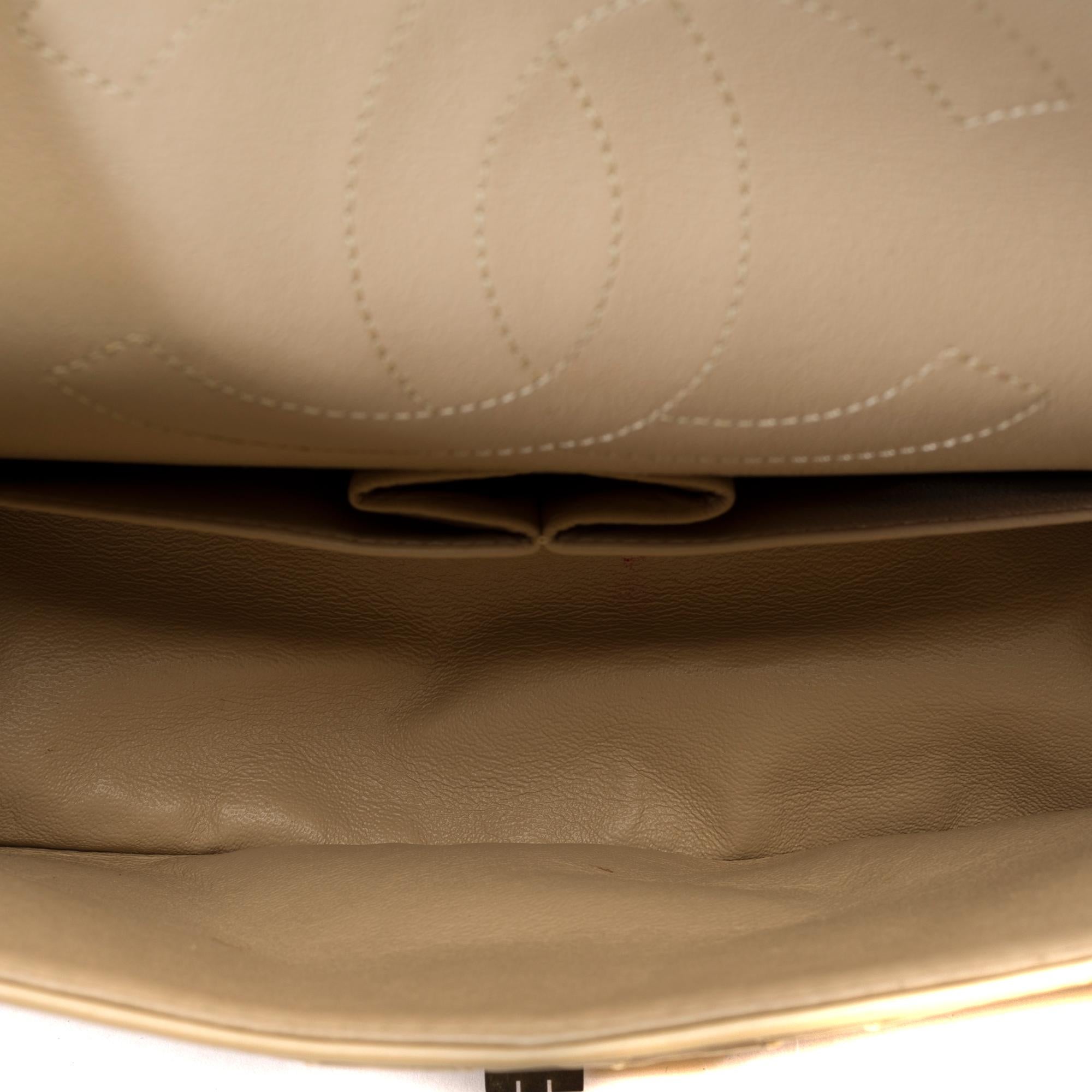 Iconic Chanel 2.55 double flap shoulder bag in aged beige quilted leather, GHW 5