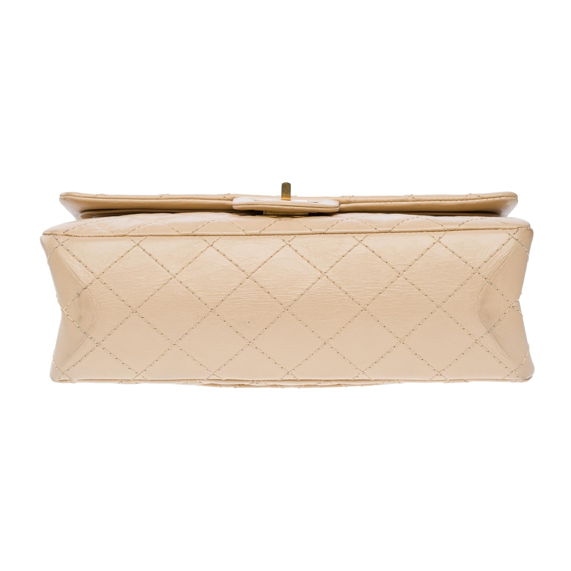 Iconic Chanel 2.55 double flap shoulder bag in aged beige quilted leather, GHW 7