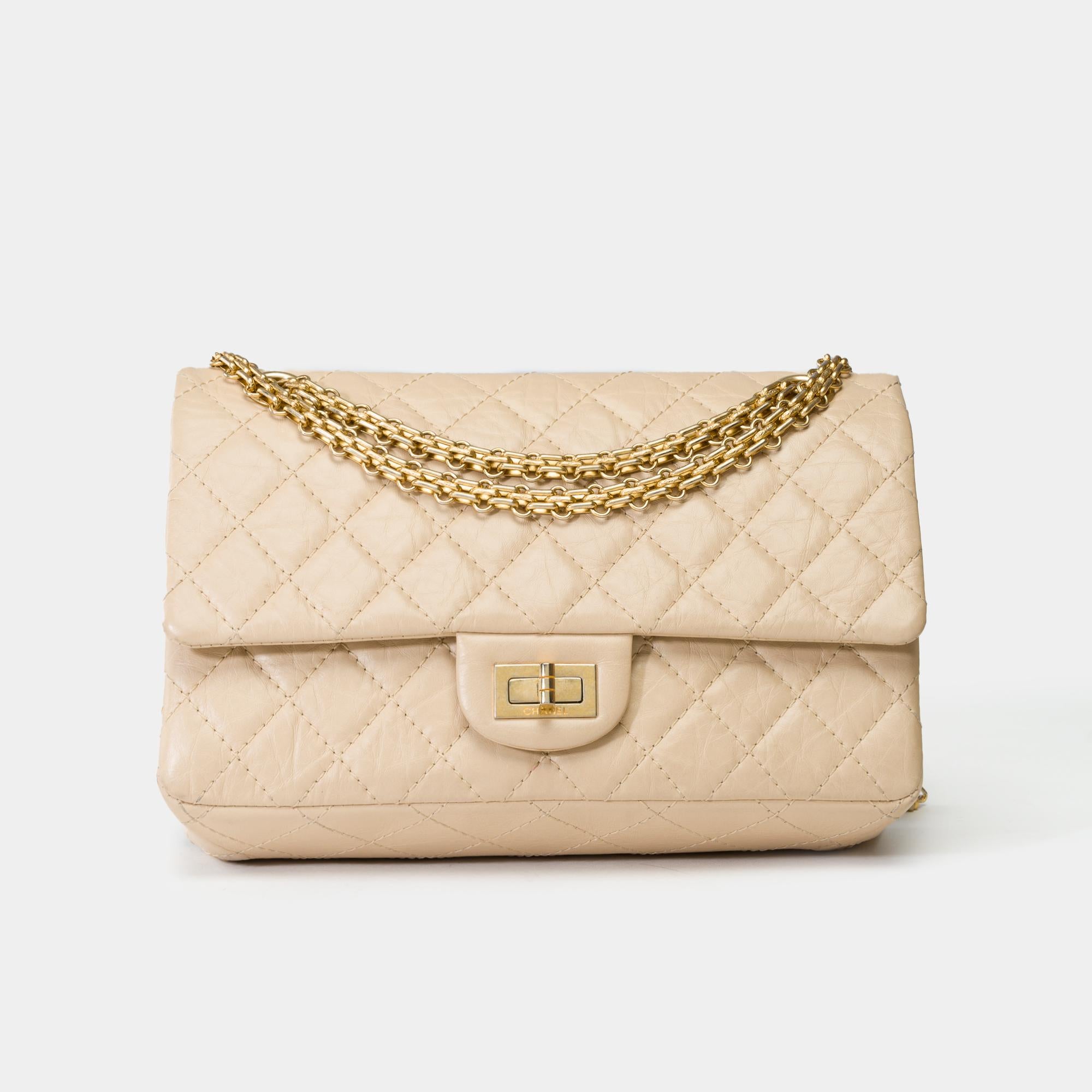 Beige Iconic Chanel 2.55 double flap shoulder bag in aged beige quilted leather, GHW