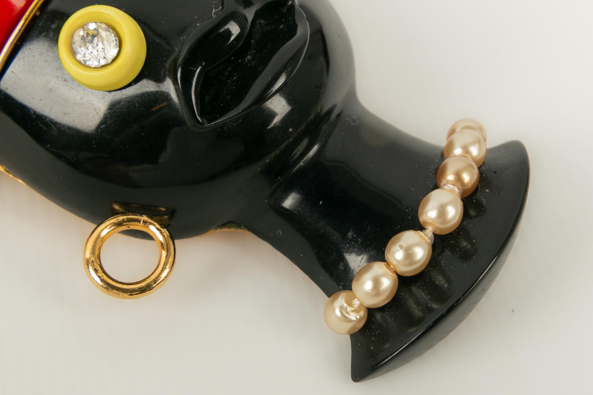 Iconic Chanel brooch For Sale 2