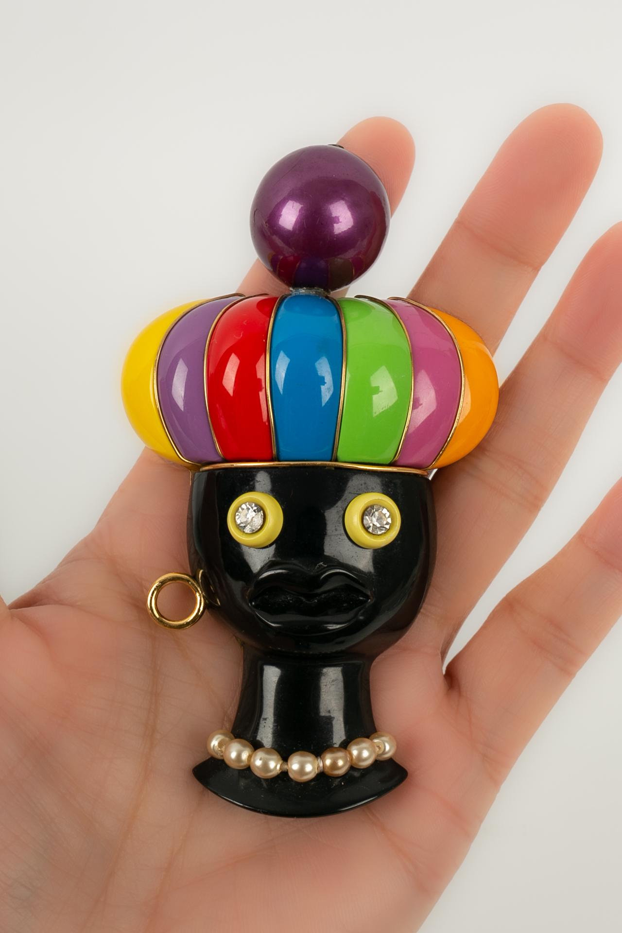 Iconic Chanel brooch For Sale 5