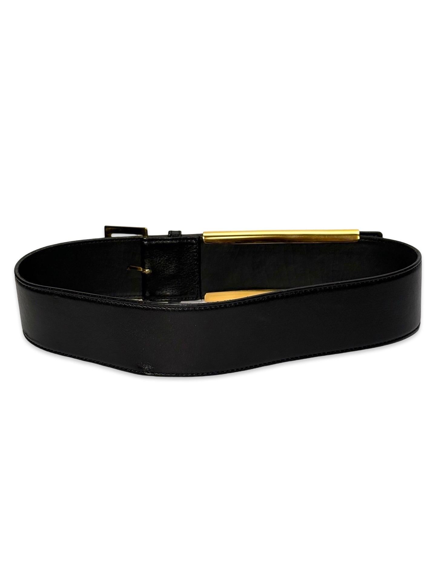 Black Iconic Chanel logo gold toned hardware bar black leather belt For Sale