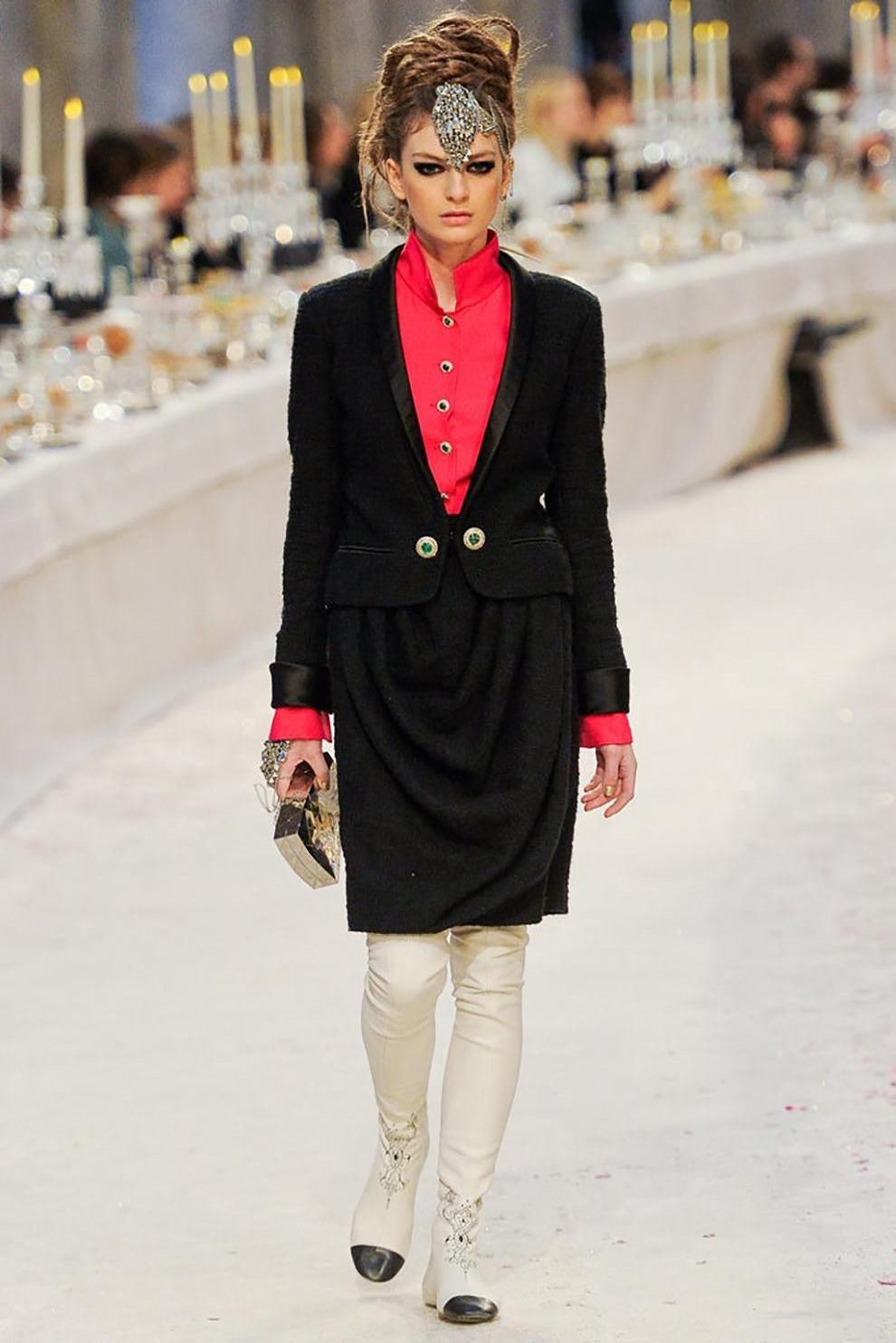 2012 Chanel Paris-Bombay Metiers d Art Veste en coton bouclé noir 4