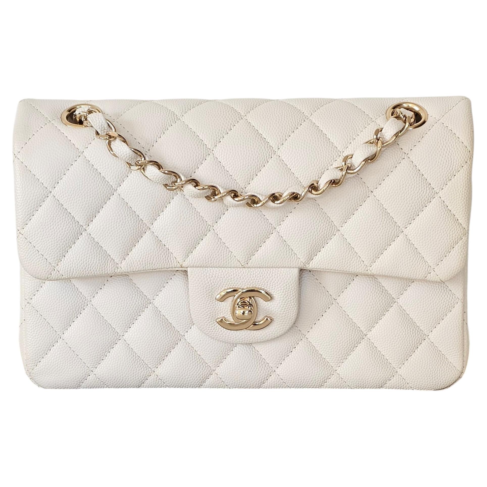 Kultige Chanel Small Classic Double Flap in Weiß mit Caviar-Muster und Gold-HW-Box – Komplettset
