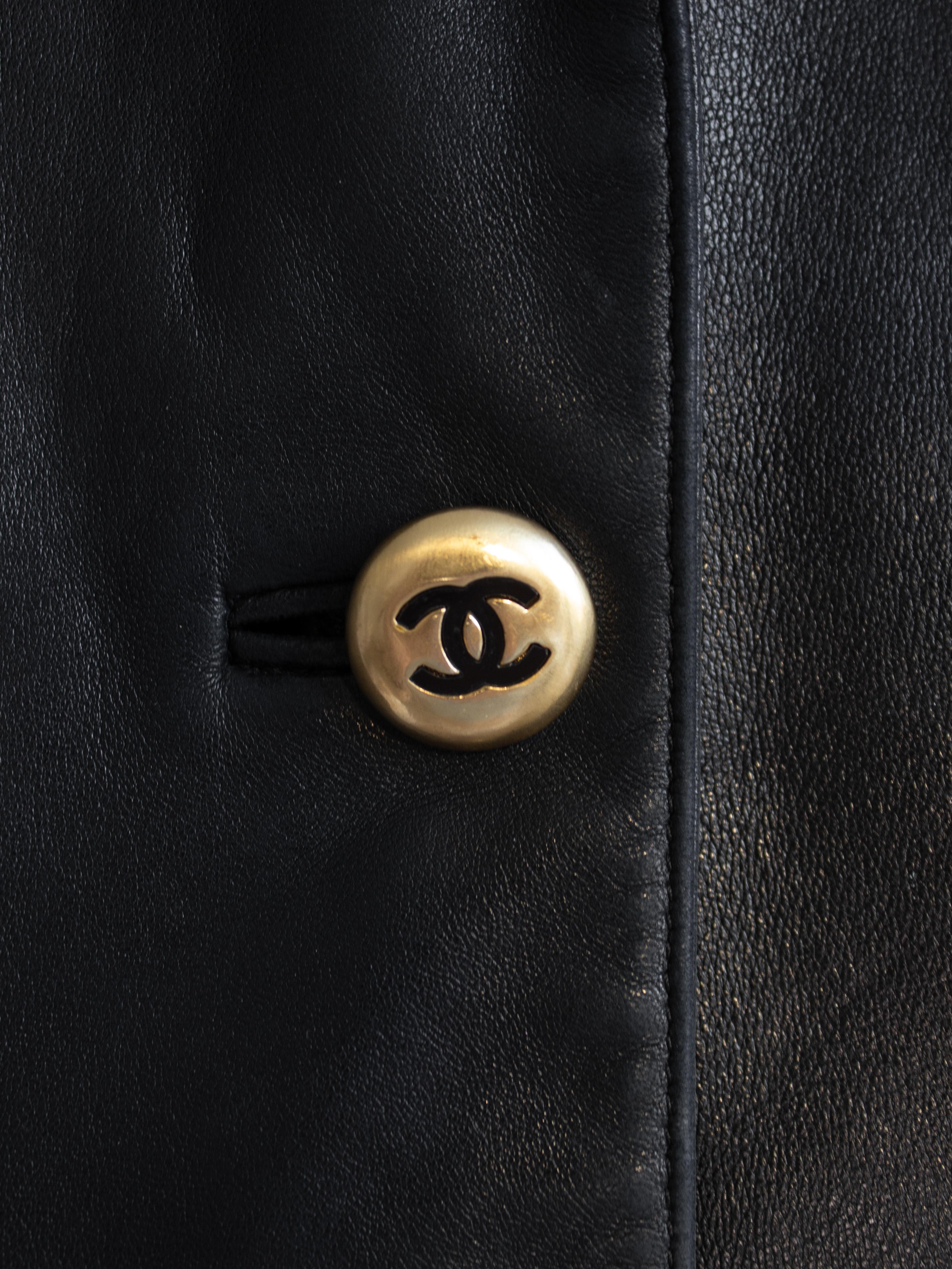 Iconic Chanel Vintage F/W 1992 Black Gold CC Lambskin Leather Suede Jacket 8