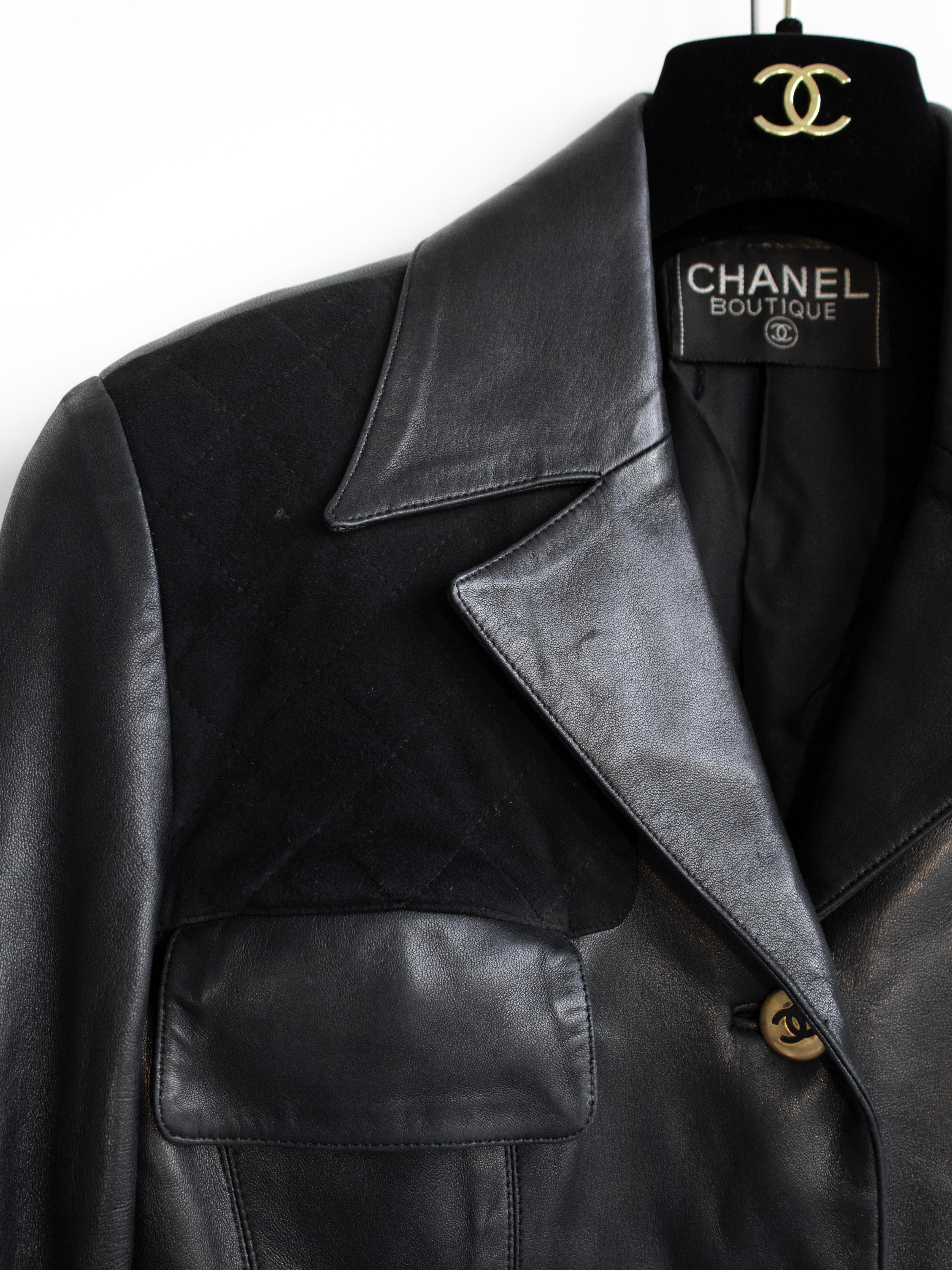 Iconic Chanel Vintage F/W 1992 Black Gold CC Lambskin Leather Suede Jacket 4