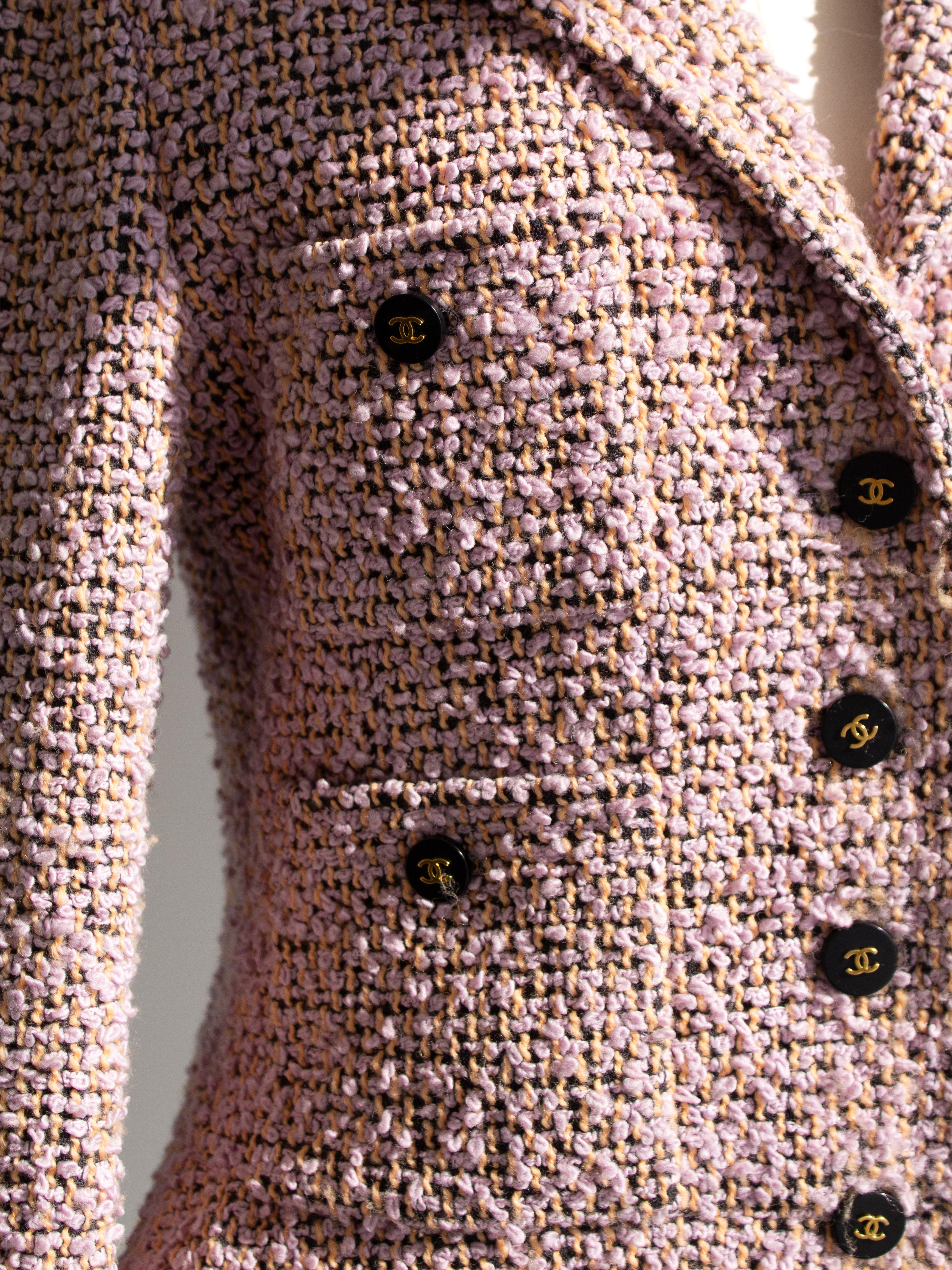 Ikonische Chanel Vintage H/W 1994 Lila Schwarz Fantasy Tweed 94A Jacke im Angebot 6