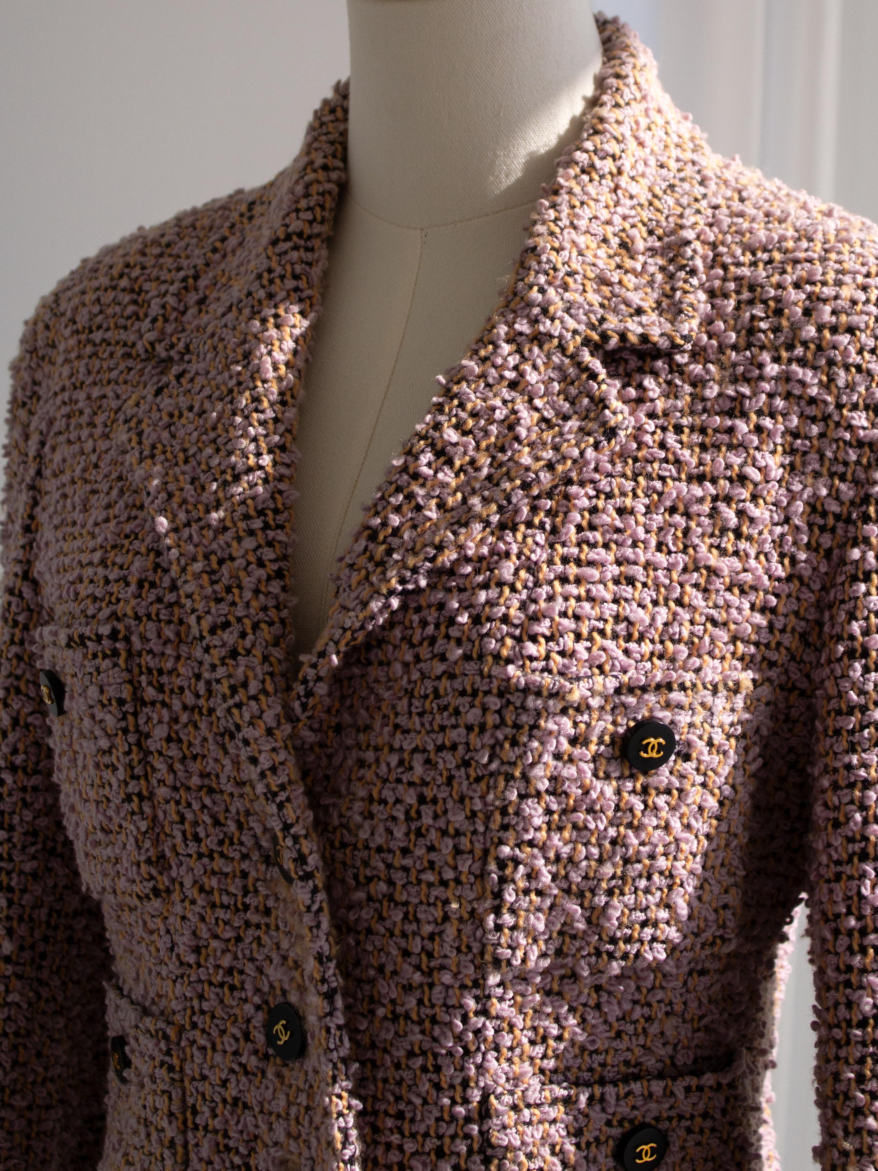 Ikonische Chanel Vintage H/W 1994 Lila Schwarz Fantasy Tweed 94A Jacke im Angebot 8