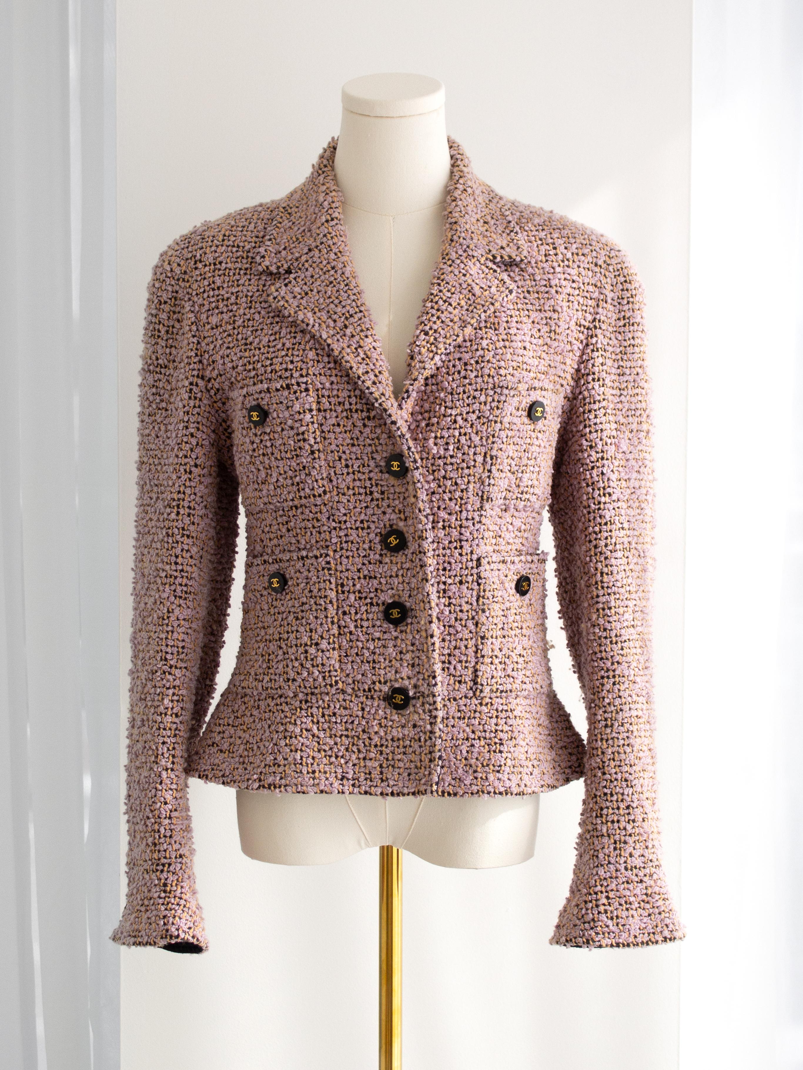 Ikonische Chanel Vintage H/W 1994 Lila Schwarz Fantasy Tweed 94A Jacke Damen im Angebot