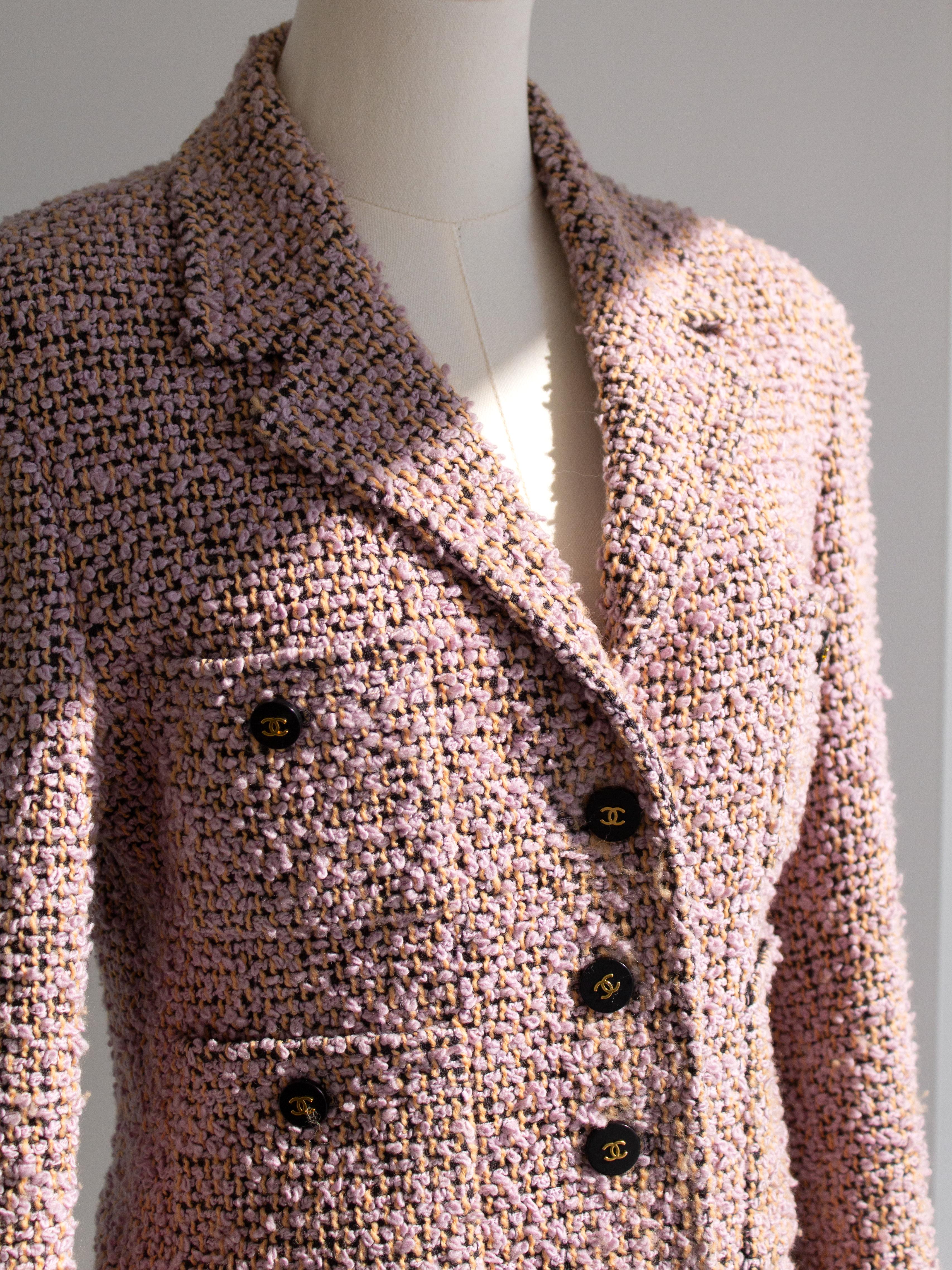 Ikonische Chanel Vintage H/W 1994 Lila Schwarz Fantasy Tweed 94A Jacke im Angebot 2