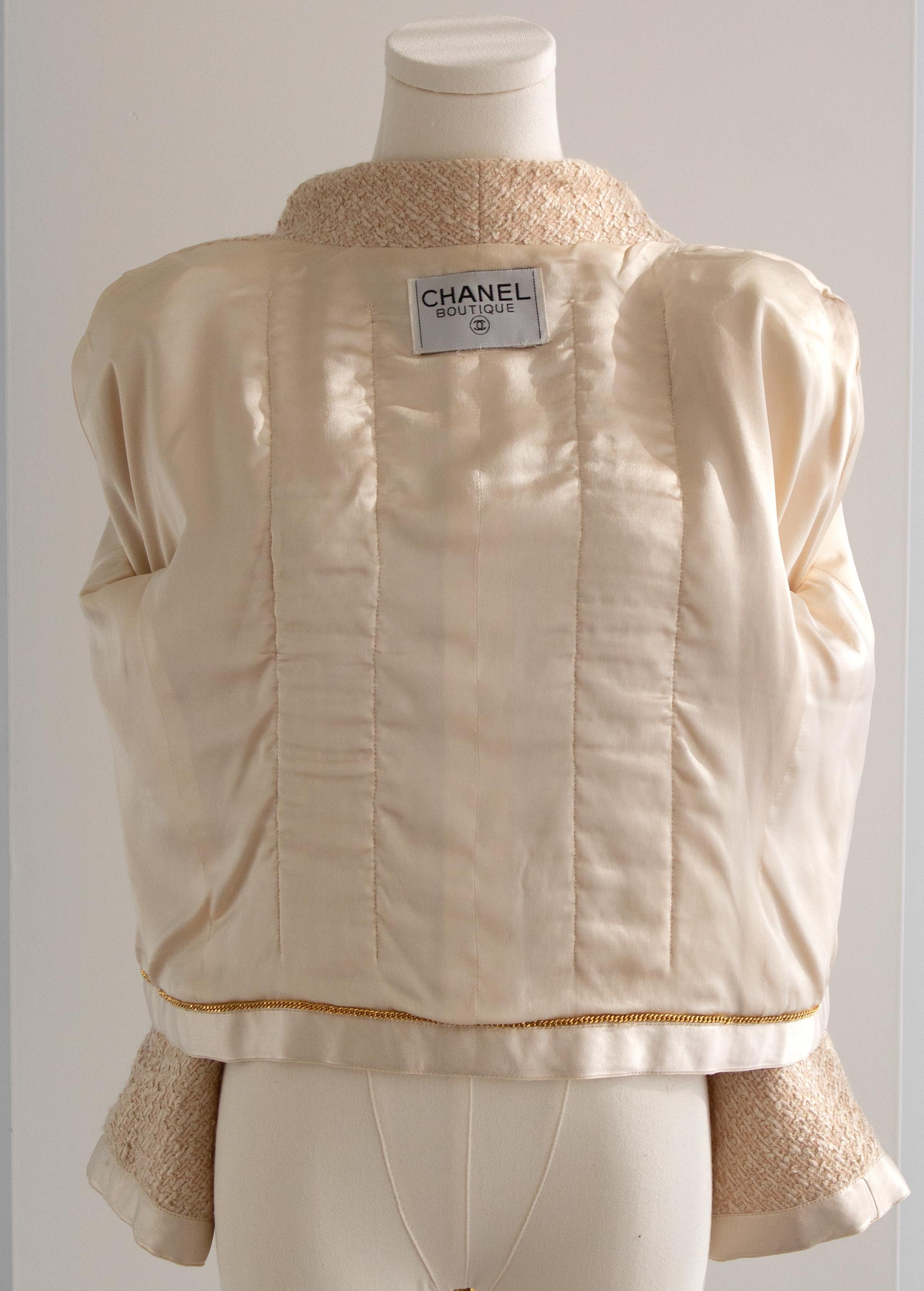 Iconic Chanel Vintage S/S 1990 Pink Ecru Satin Tweed Gold CC Cropped Jacket For Sale 8
