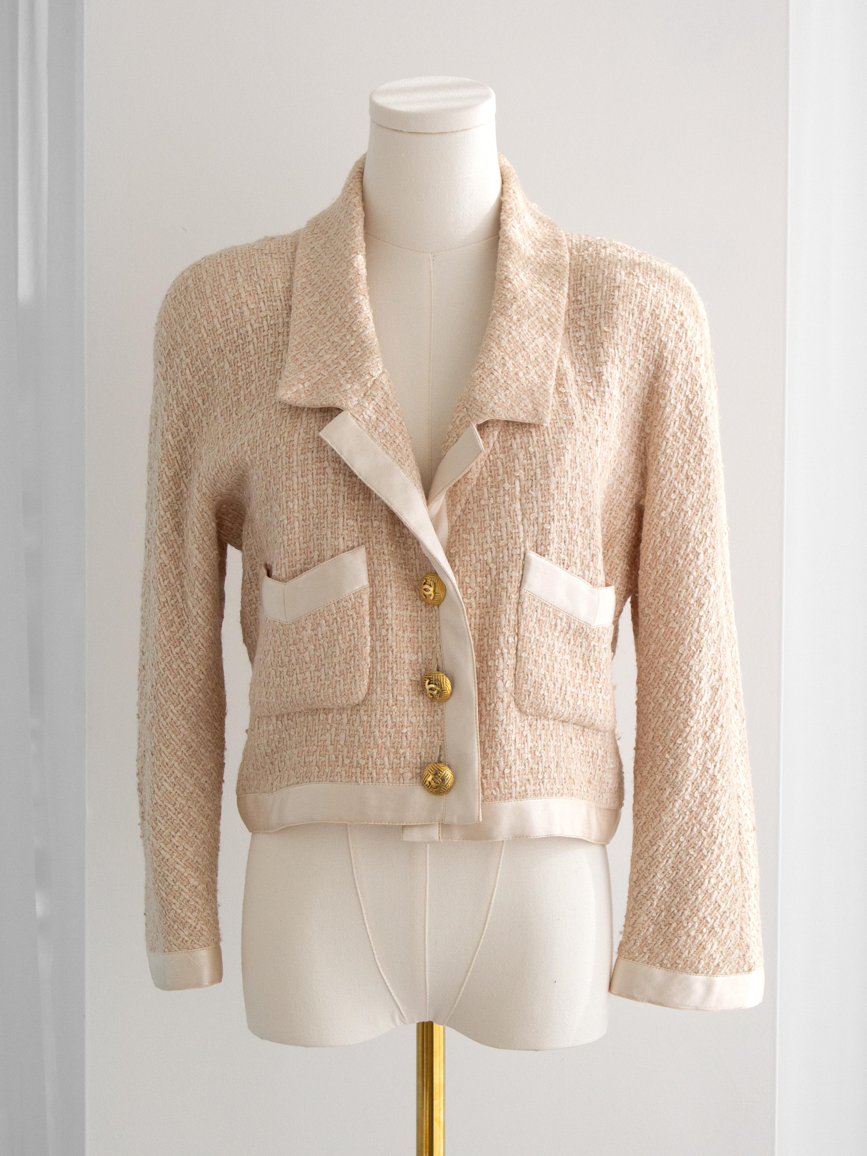 Iconic Chanel Vintage S/S 1990 Pink Ecru Satin Tweed Gold CC Cropped Jacket In Good Condition For Sale In Jersey City, NJ