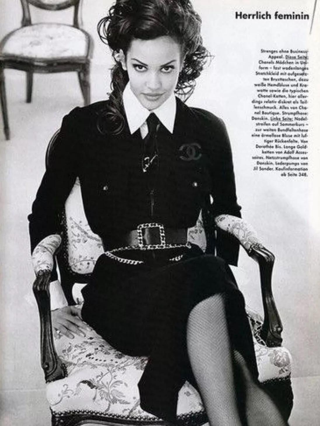 Iconic Chanel Vintage S/S 1992 Karl Black CC Knit Zip Mini 90s Dress In Good Condition In Jersey City, NJ