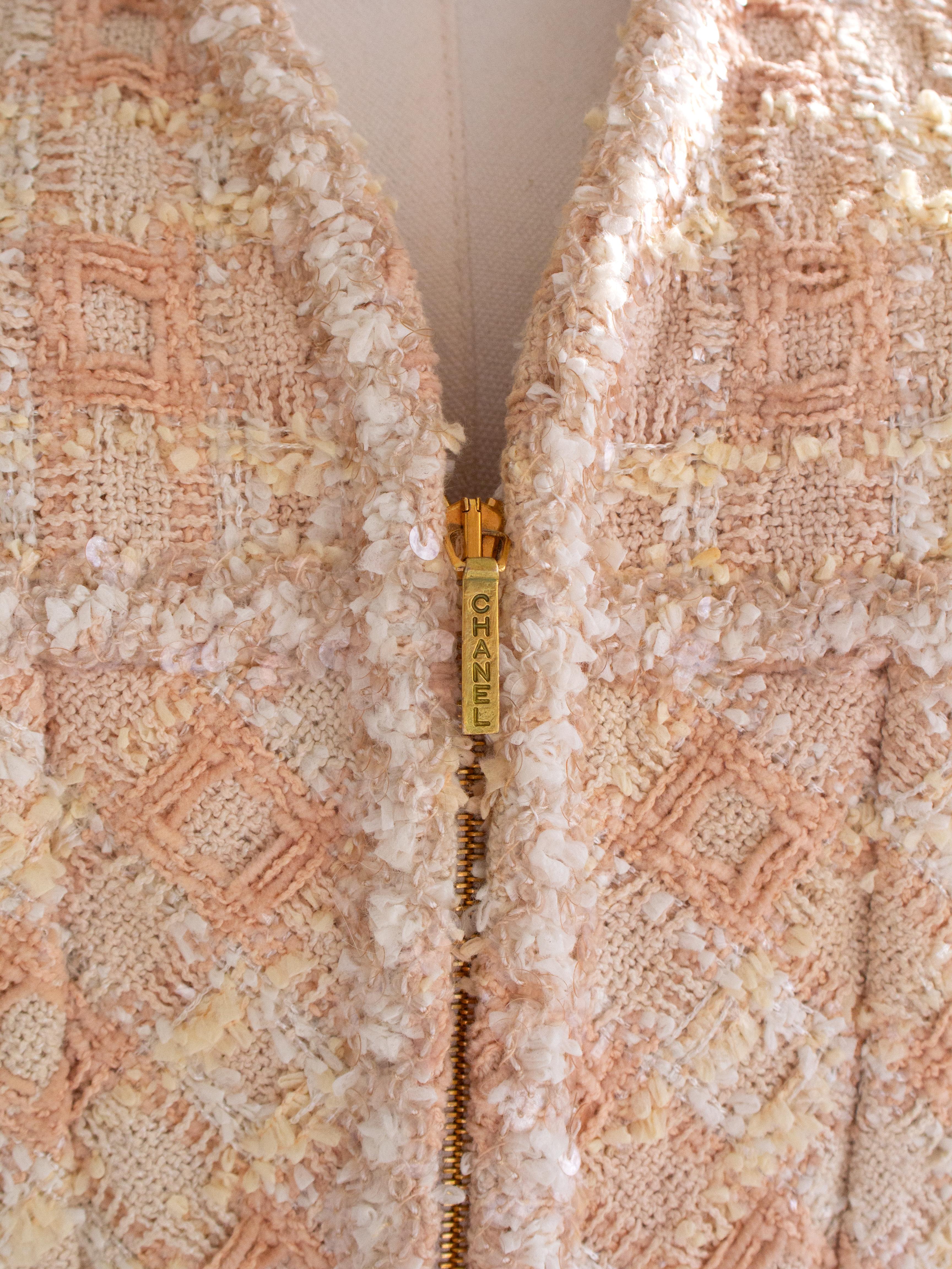 Iconic Chanel Vintage S/S 1995 Barbie Pink Sequin Tweed 95P Jacket Suit 6