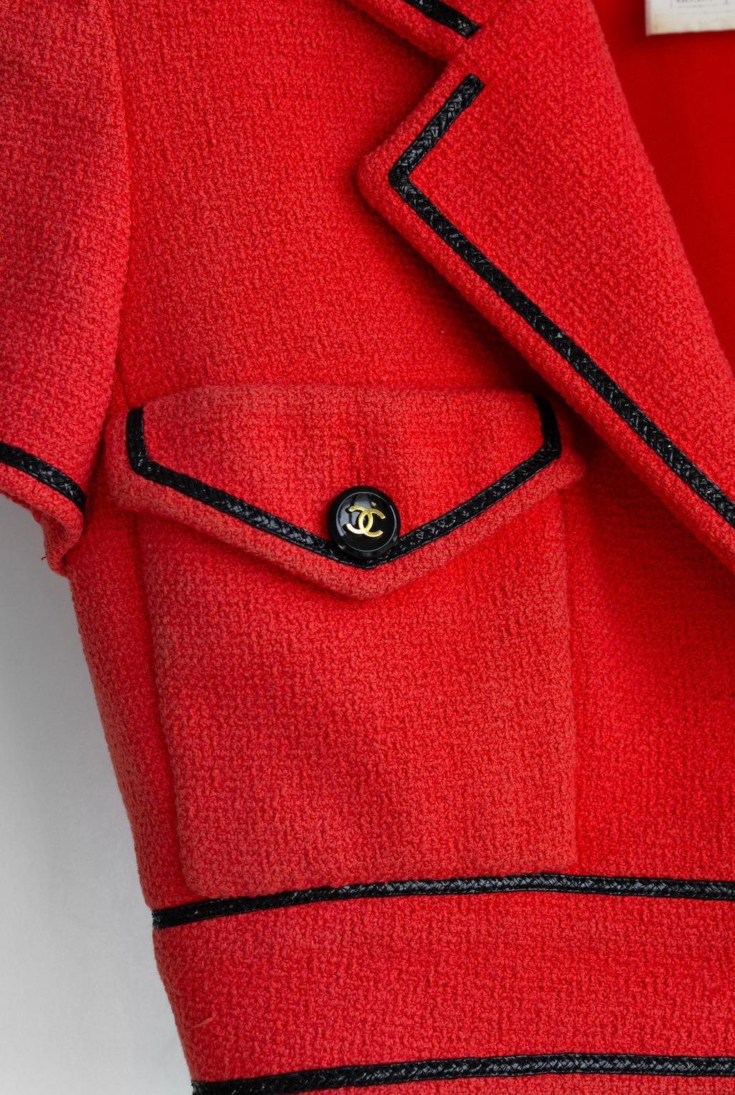 Iconic Chanel Vintage S/S1995 Barbie Cropped Red Black 95P Jacket  For Sale 6