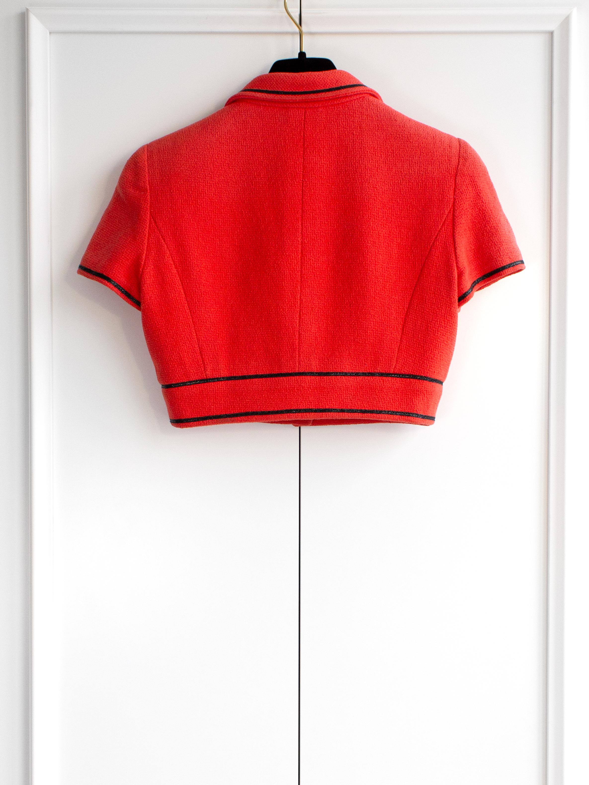 Iconic Chanel Vintage S/S1995 Barbie Cropped Red Black 95P Jacket  For Sale 3