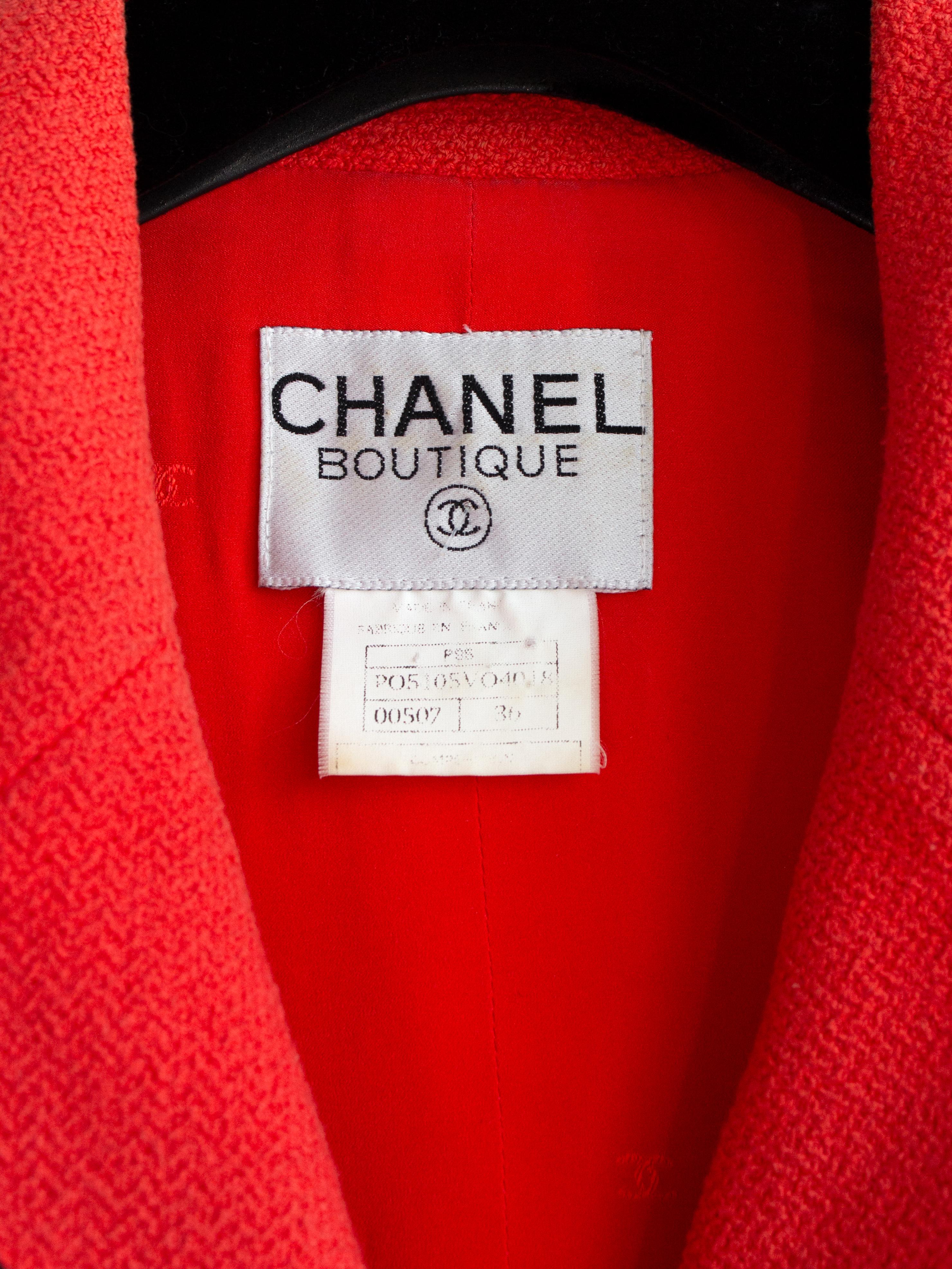 Iconic Chanel Vintage S/S1995 Barbie Cropped Red Black 95P Jacket  For Sale 5