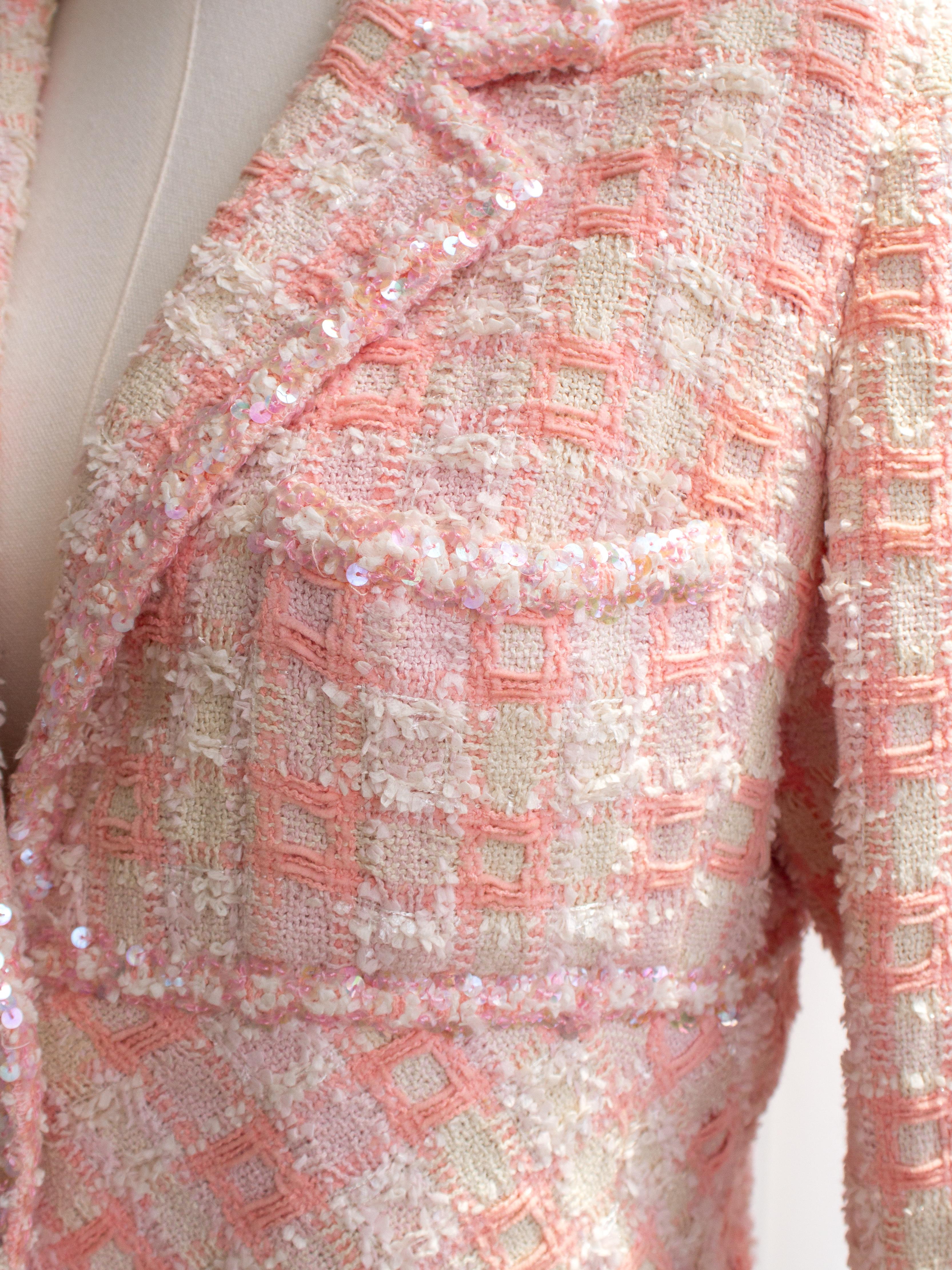 Iconic Chanel Vintage S/S1995 Barbie Pink Sequin Tweed 95P Jacket Suit For Sale 5