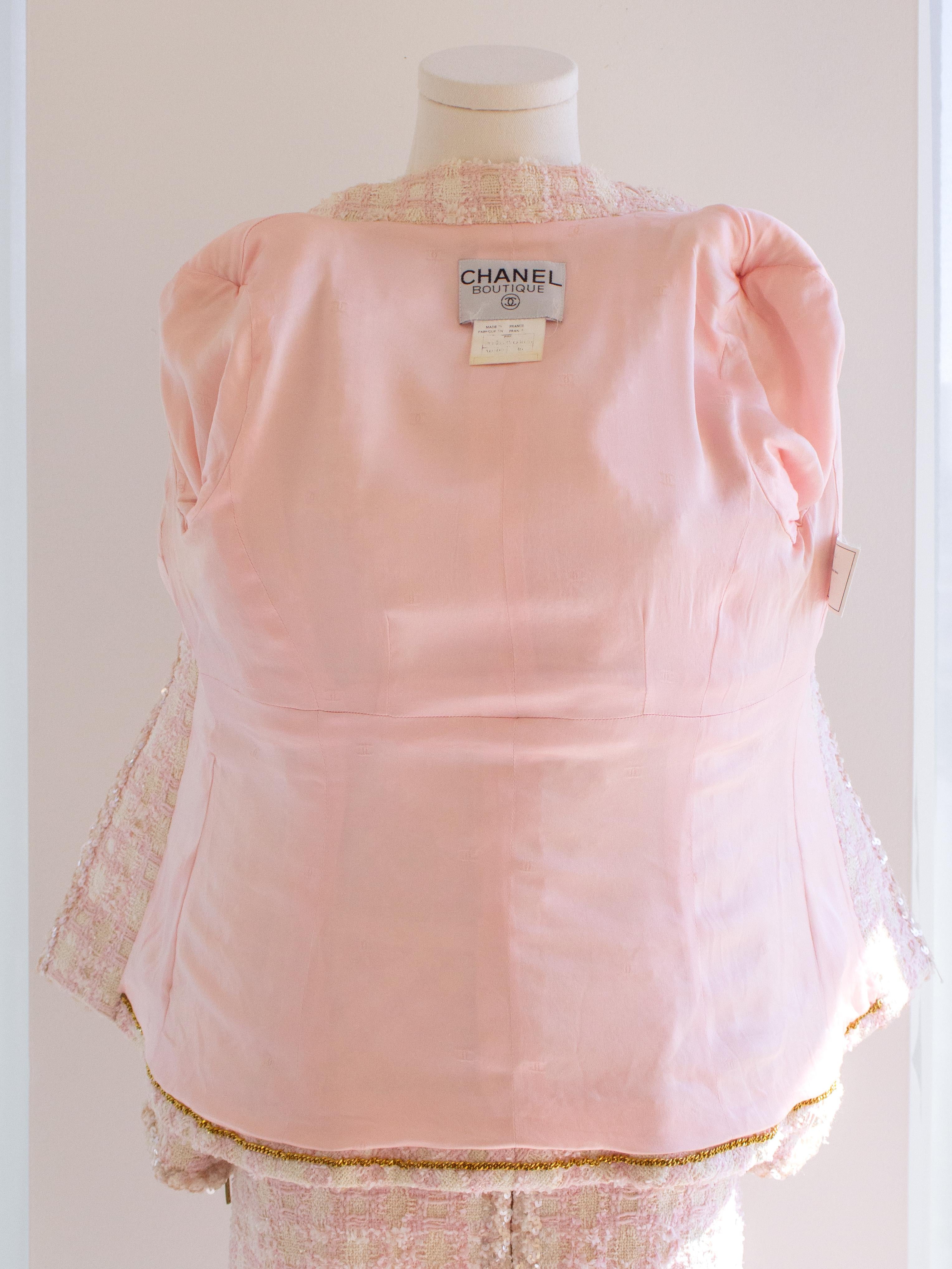 Iconic Chanel Vintage S/S1995 Barbie Pink Sequin Tweed 95P Jacket Suit 9
