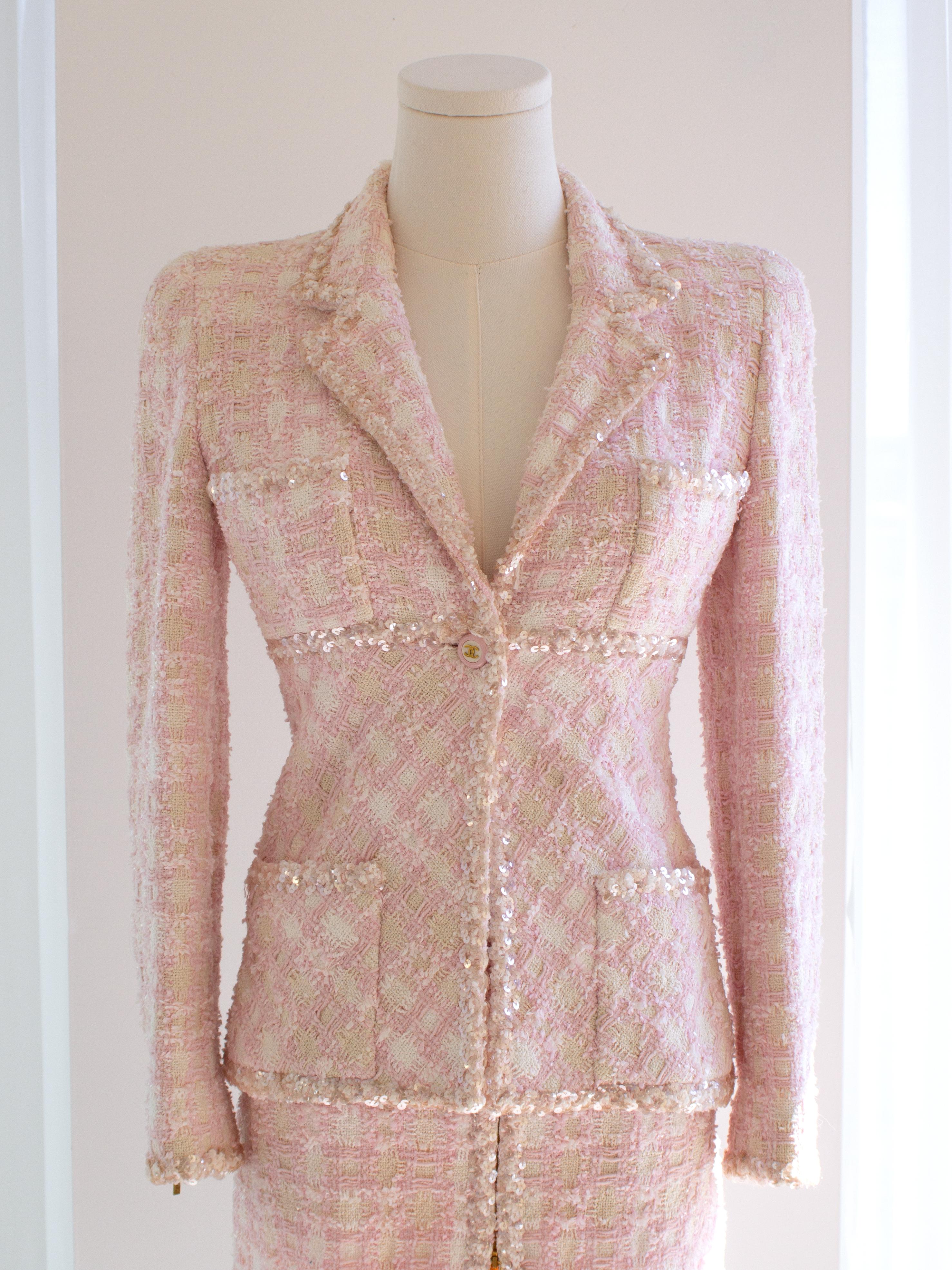 Iconic Chanel Vintage S/S1995 Barbie Pink Sequin Tweed 95P Jacket Suit 2