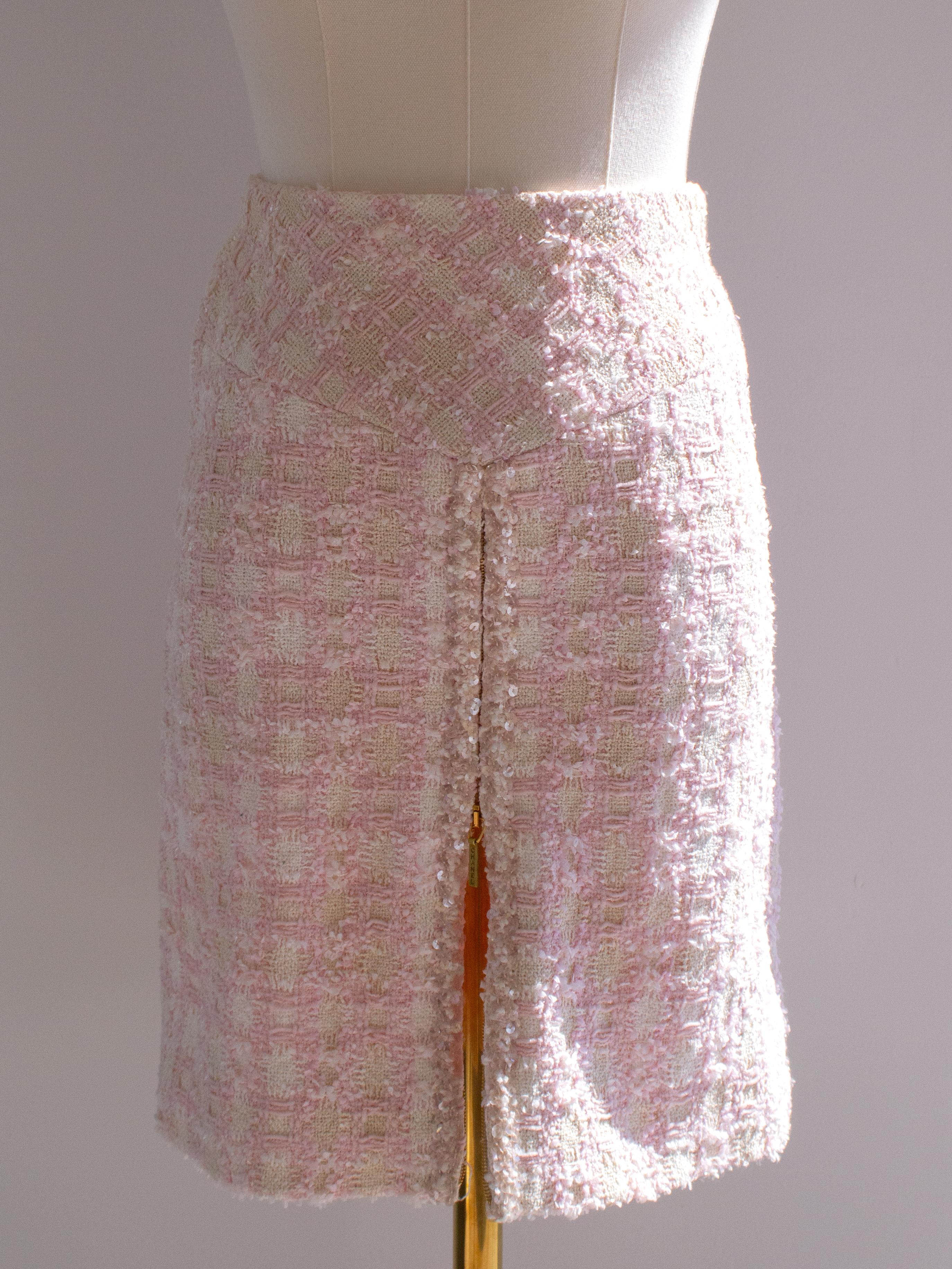 Iconic Chanel Vintage S/S1995 Barbie Pink Sequin Tweed 95P Jacket Suit 3