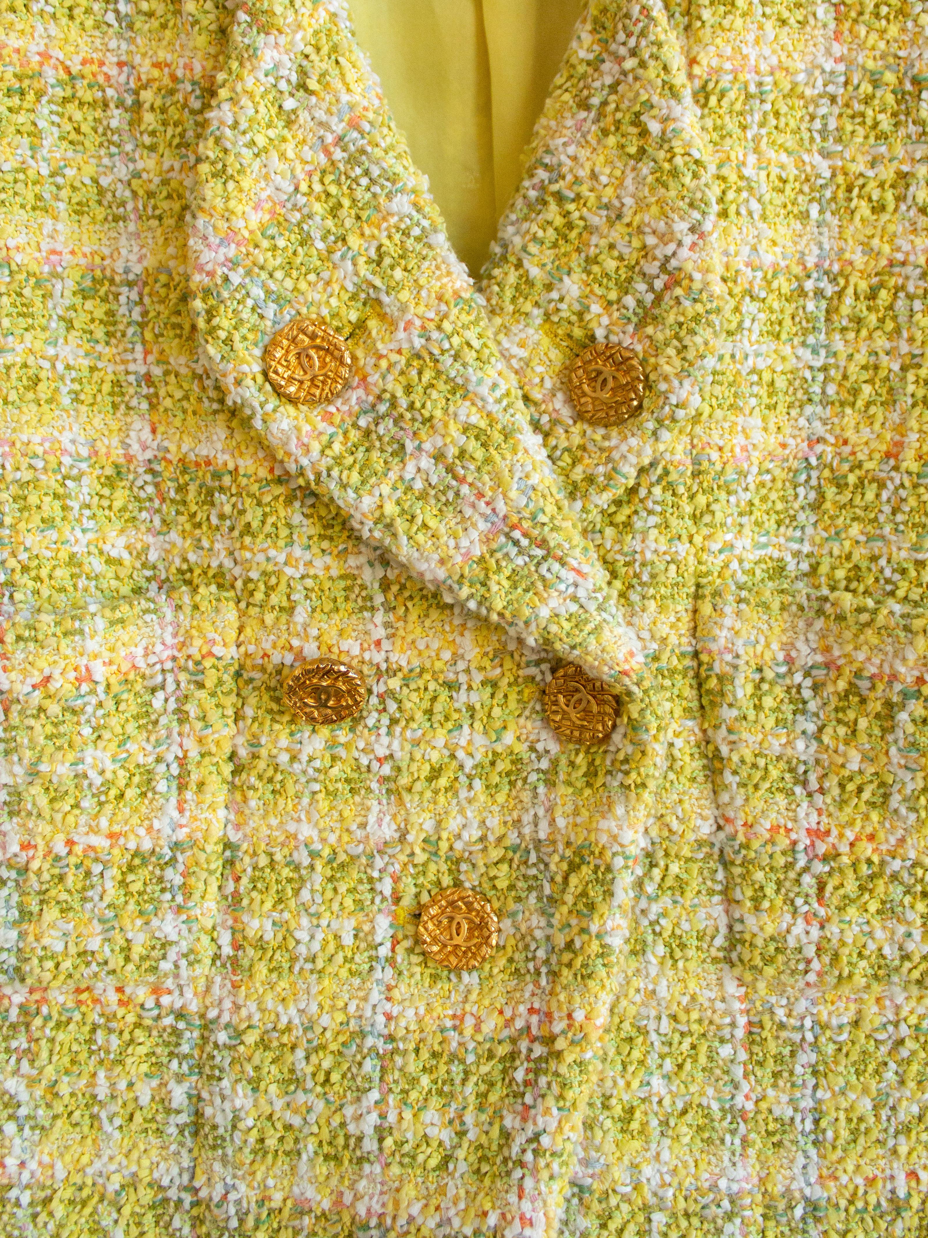 Iconic Chanel Vintage Spring 1994 Yellow Tweed Bra Shorts Jacket 94P Suit 1