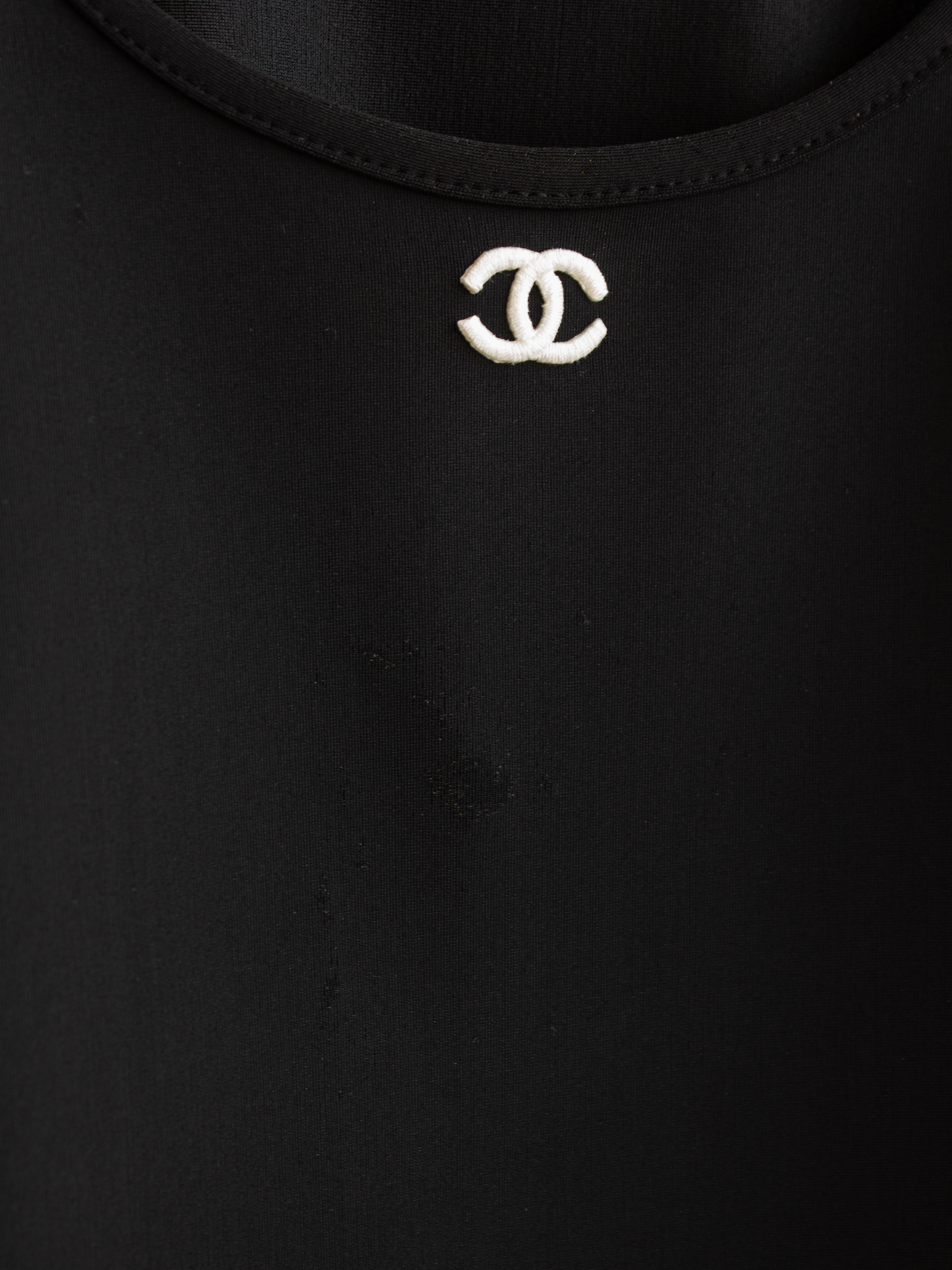 Iconic Chanel Vintage Spring 1995 Black White CC Logo 95P Crop Top 1