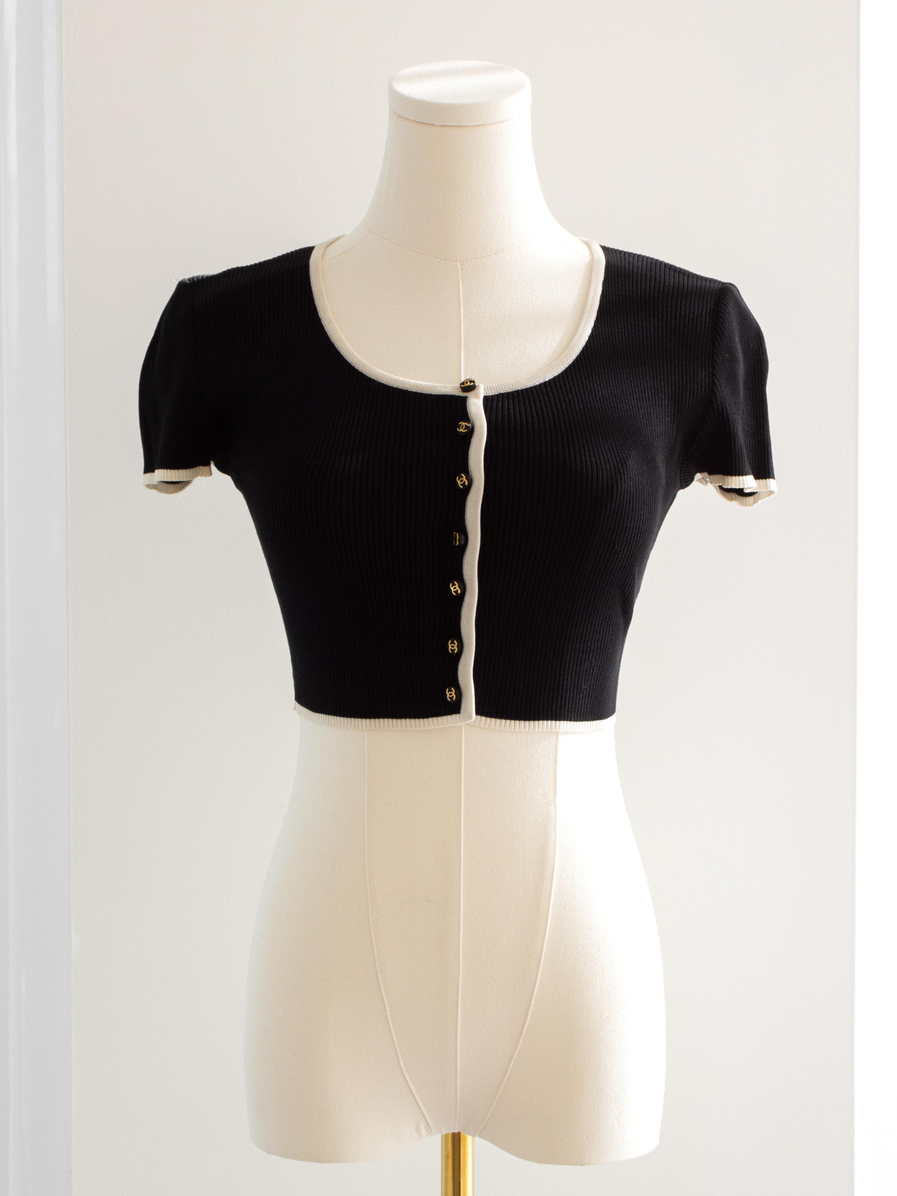 Beige Iconic Chanel Vintage Spring 1995 Black White Ribbed CC 95P Cropped Cardigan