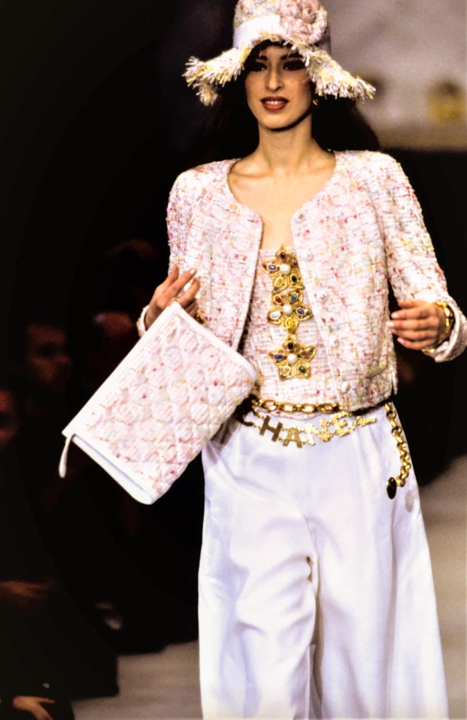 Corset emblématique Chanel vintage printemps/été 1993 en tweed rose multicolore 93P Pour femmes en vente