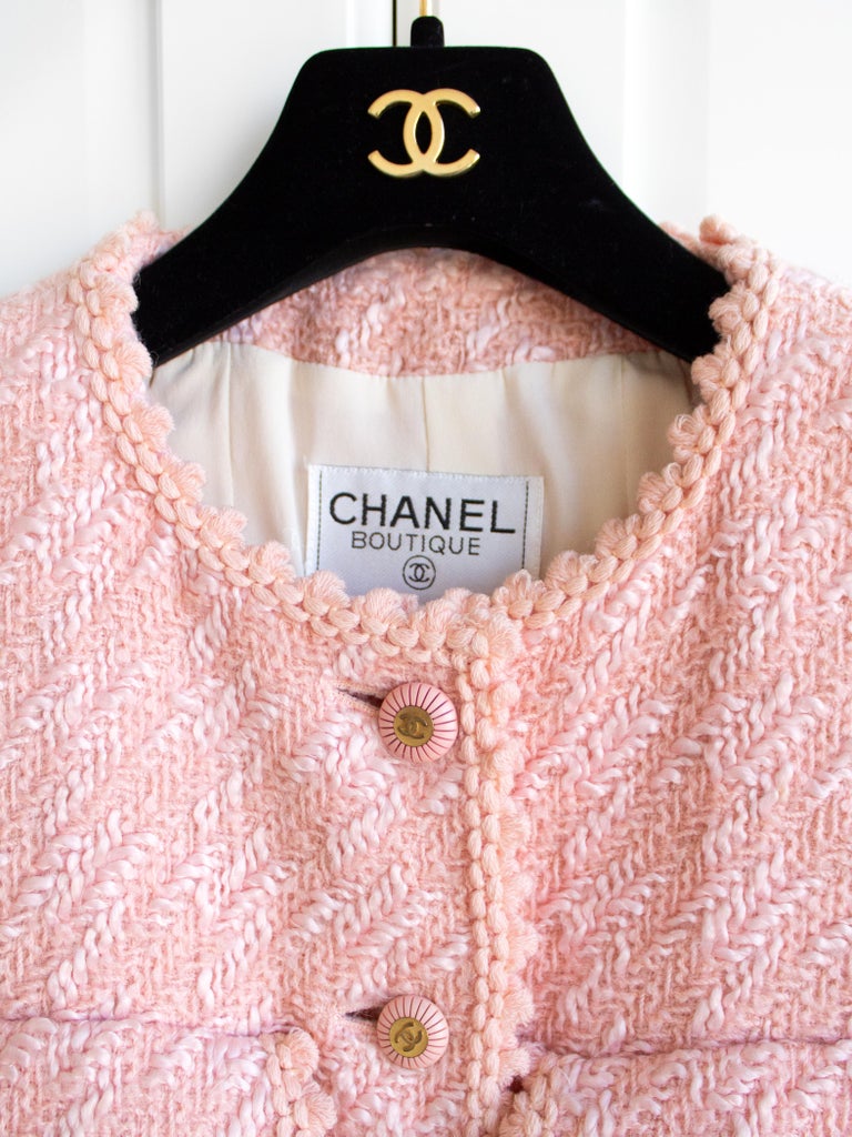 9k Stunning Authentic Chanel Resort 2013 Runway Fantasy Pink Tweed Jacket  Sz 38