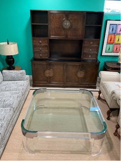 Iconico tavolino a cascata in cromo e lucite di Charles Hollis Jones