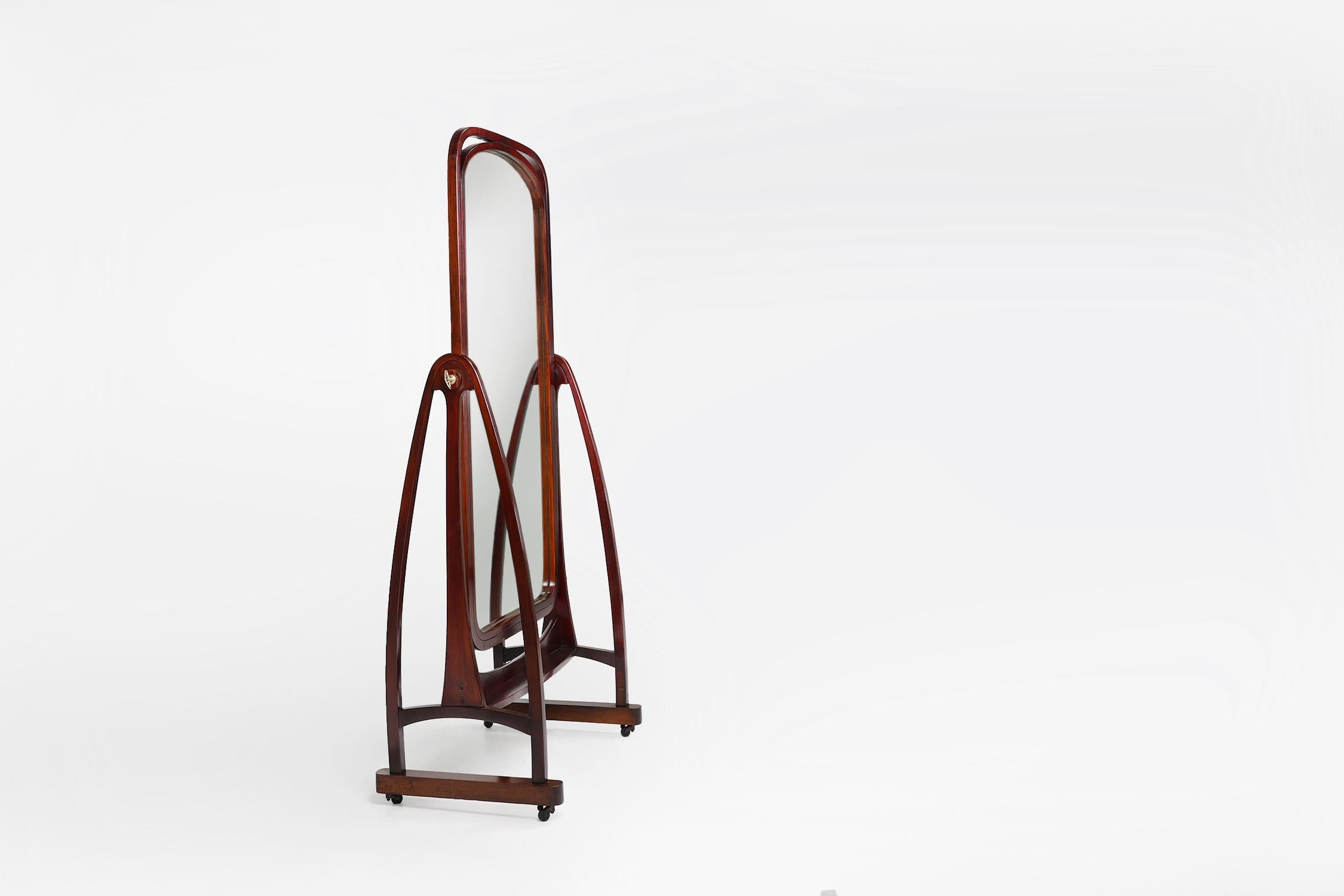 Art nouveau Iconique miroir chevalière modèle 9954 de Thonet, Autriche, vers 1904 en vente