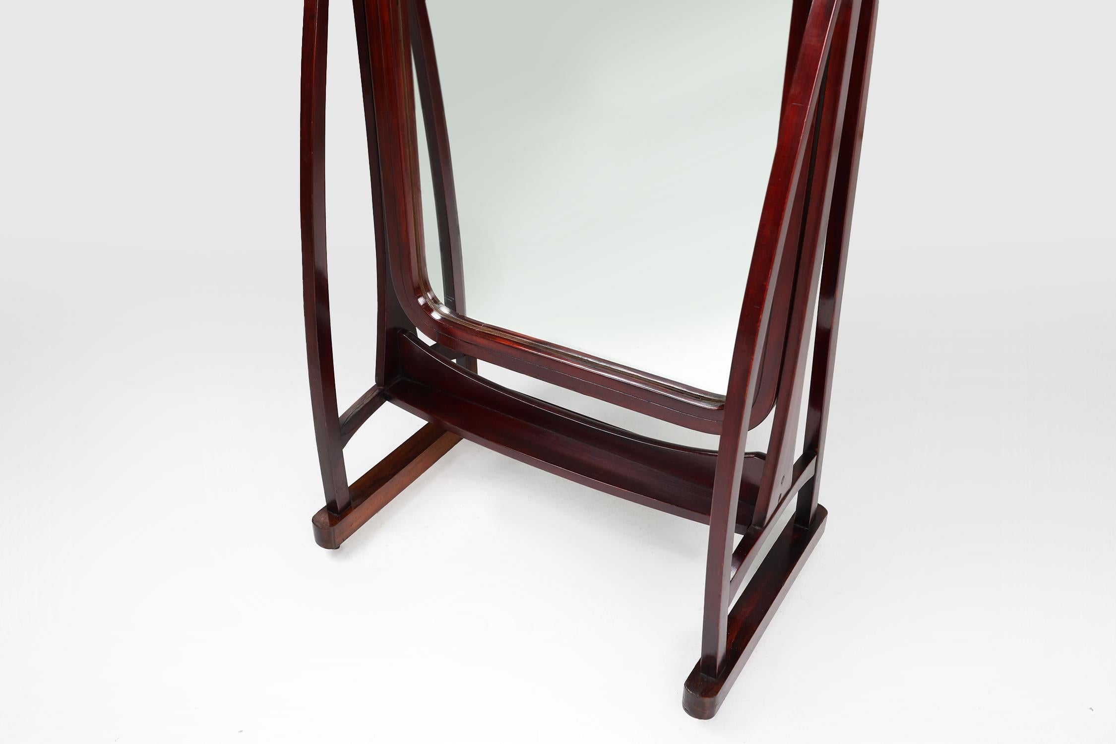 Iconique miroir chevalière modèle 9954 de Thonet, Autriche, vers 1904 Bon état - En vente à Meulebeke, BE